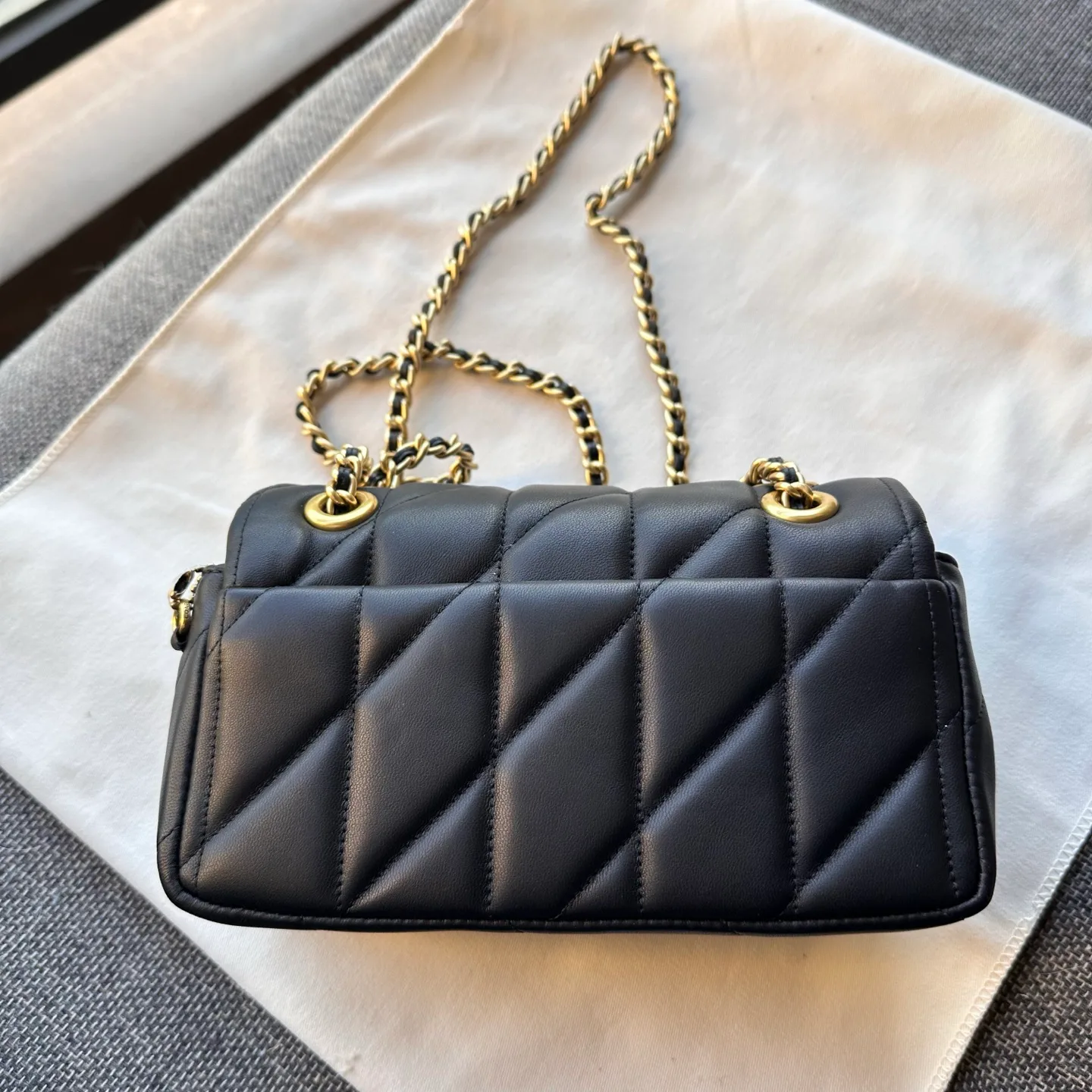 Women's Classic Handbags COACH 17960987
