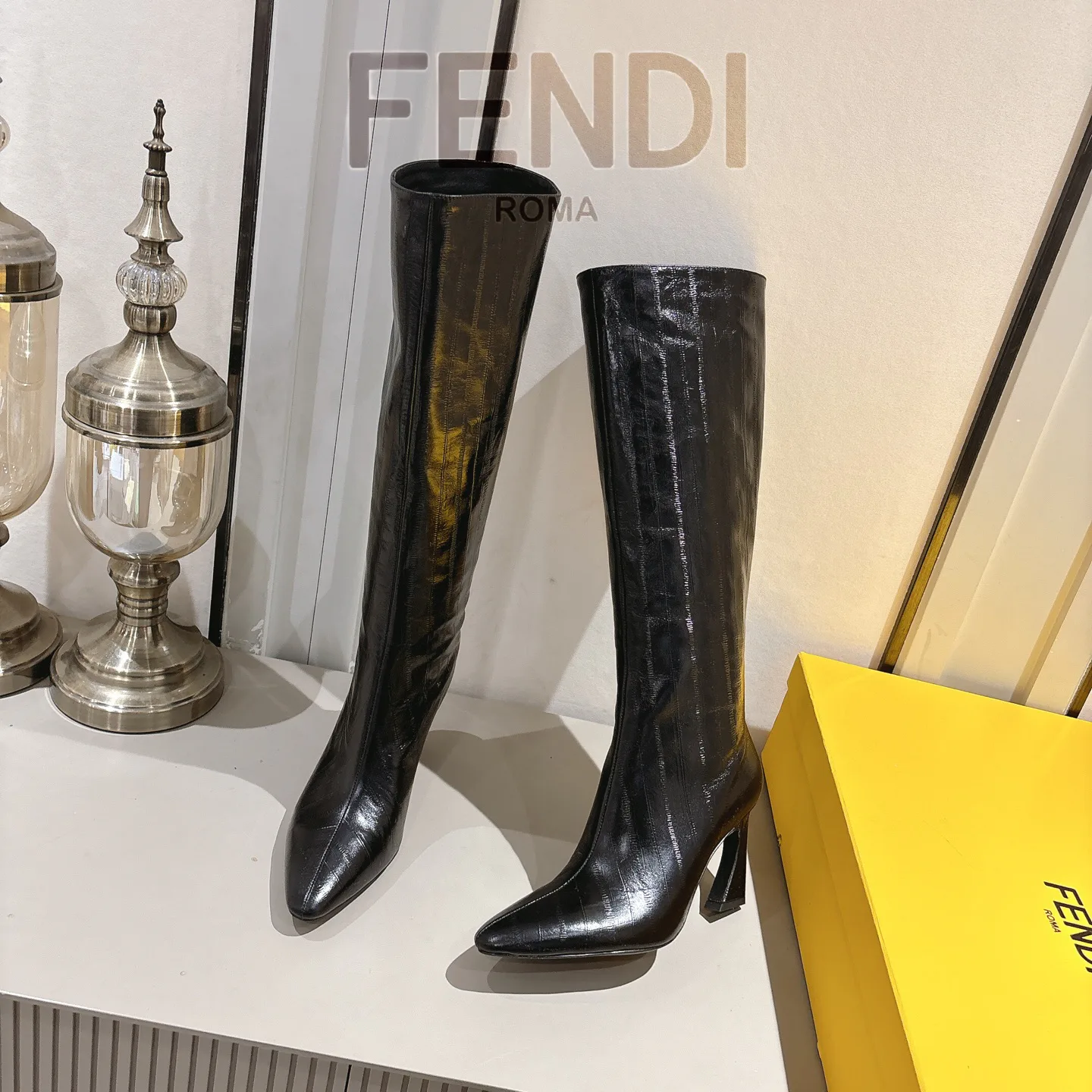 Women's Boots FENDI 18247876