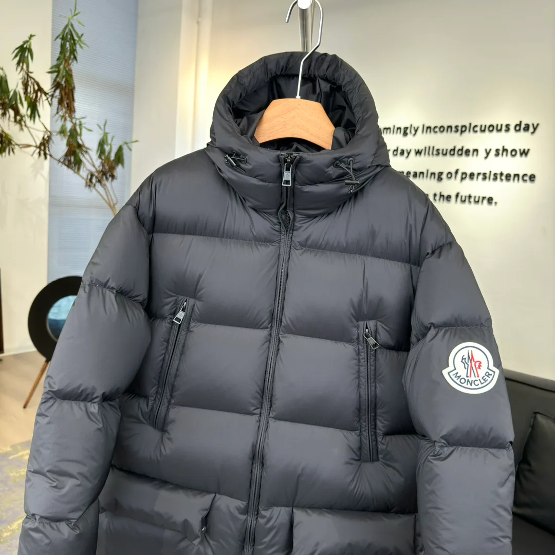 Women's Jackets And Down Jackets MONCLER 18130175