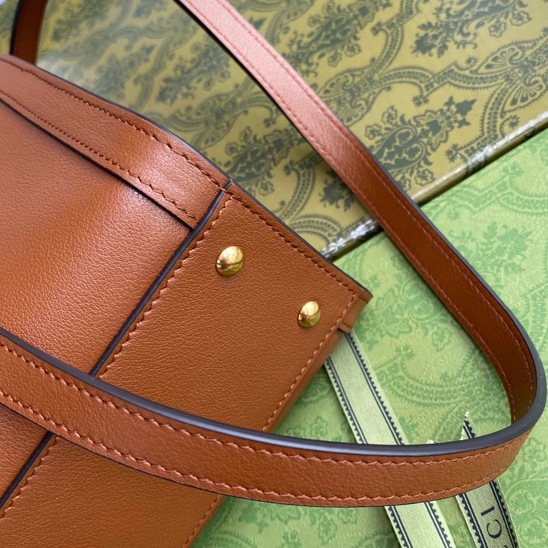 Women's Classic Handbags GUCCI 17947623