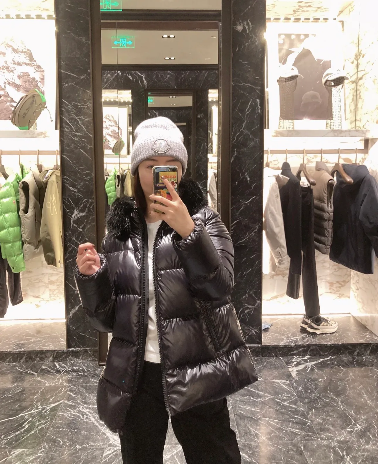 Куртки И Пуховики Женские Moncler 18606652