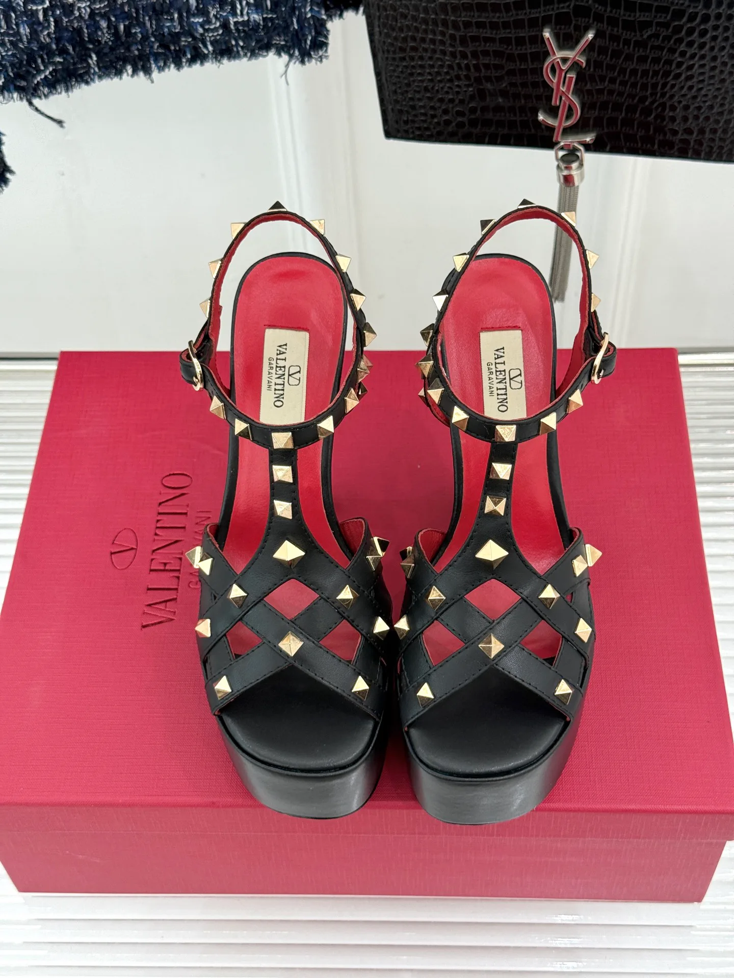 Women's Open-Toe Sandals VALENTINO 18198293