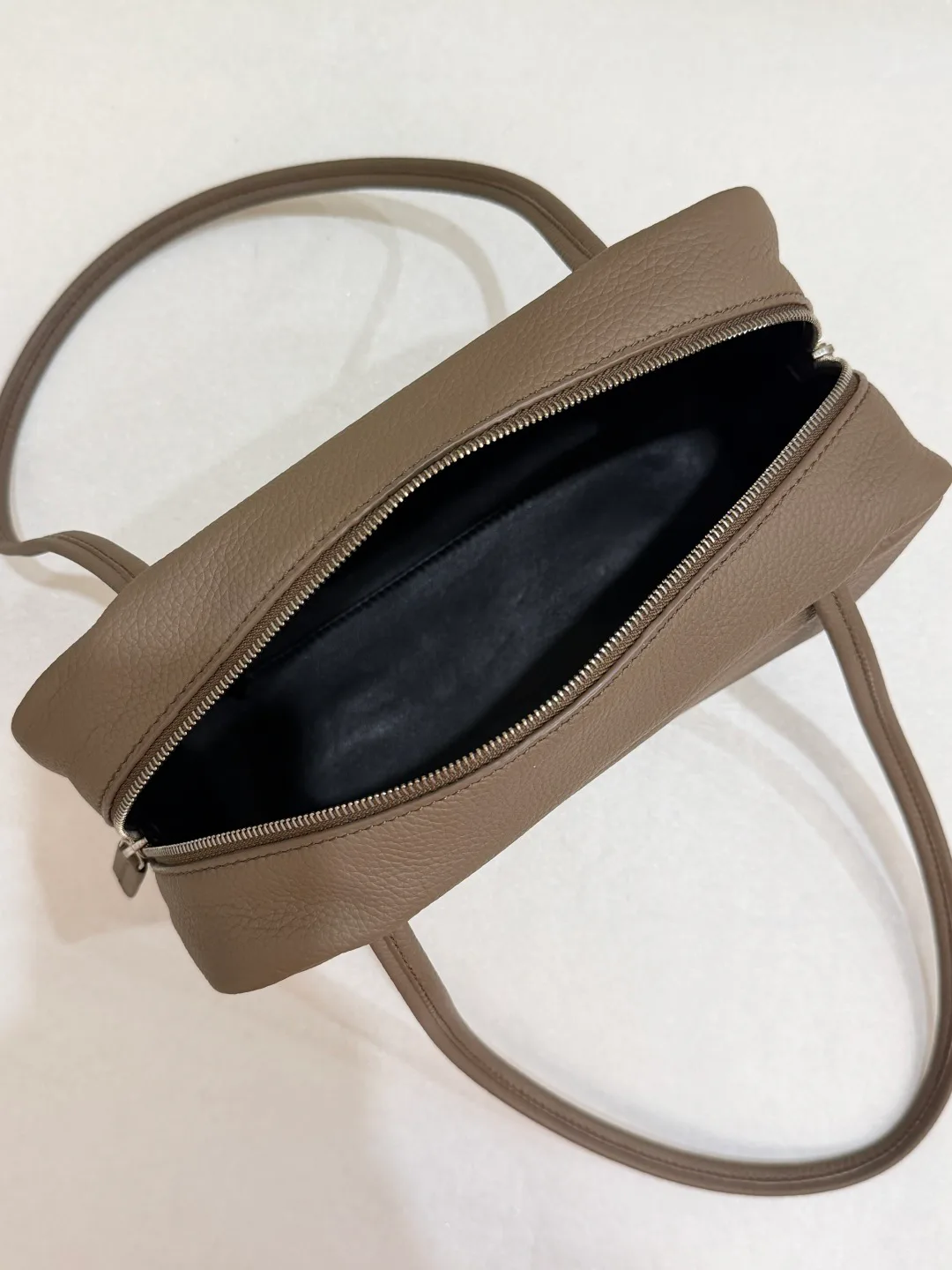 Women's Classic Handbags THE ROW 18161951