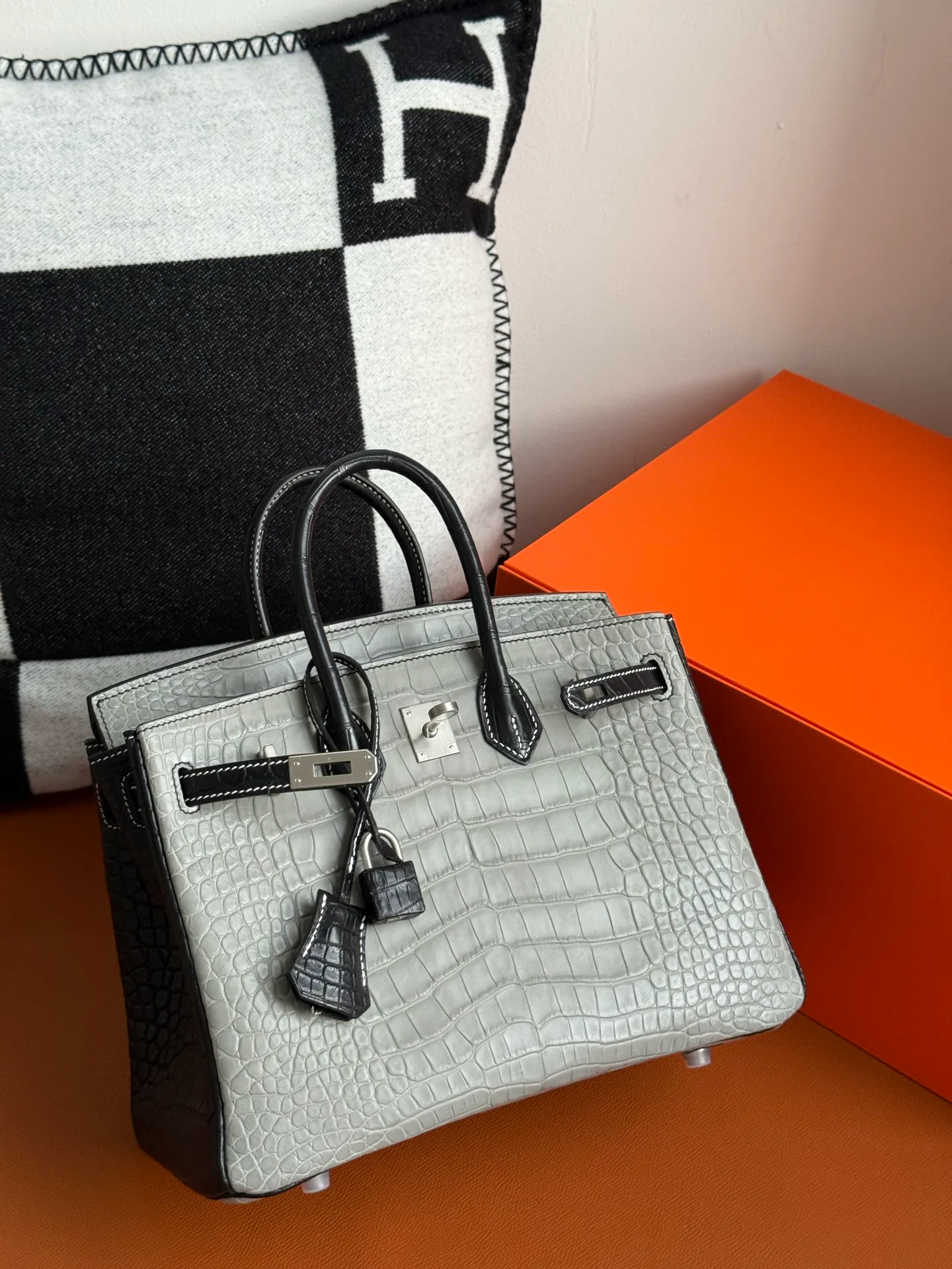 Women's Classic Handbags HERMES 17851344