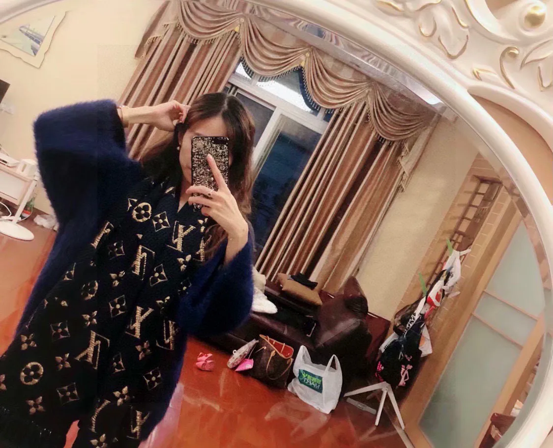 Scarves LOUIS VUITTON 18002695