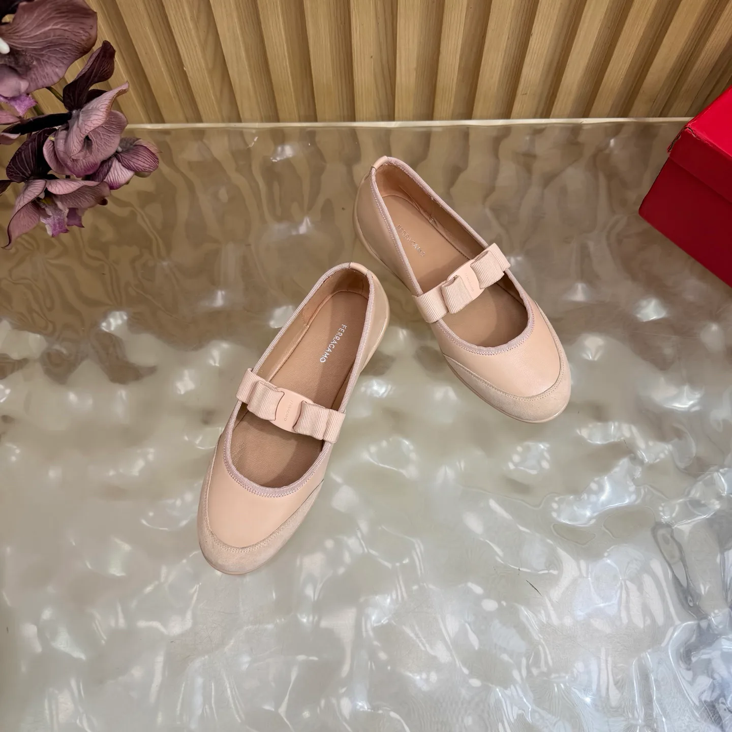 Балетки Женские Salvatore Ferragamo 18645859