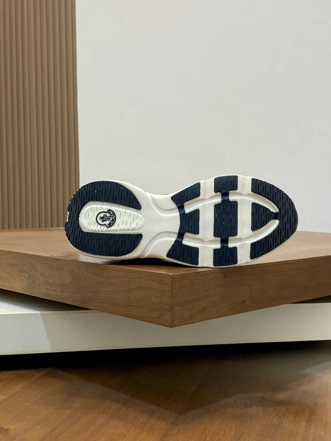 Men's Sneakers MONCLER 18079003