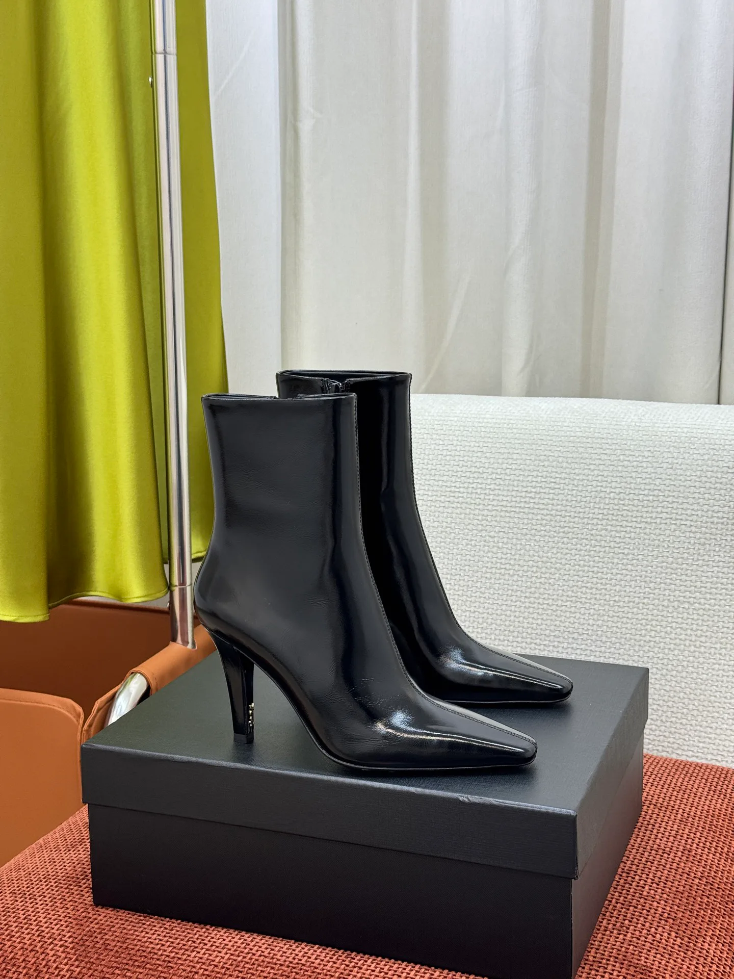 Women's Booties SAINT LAURENT 18493758