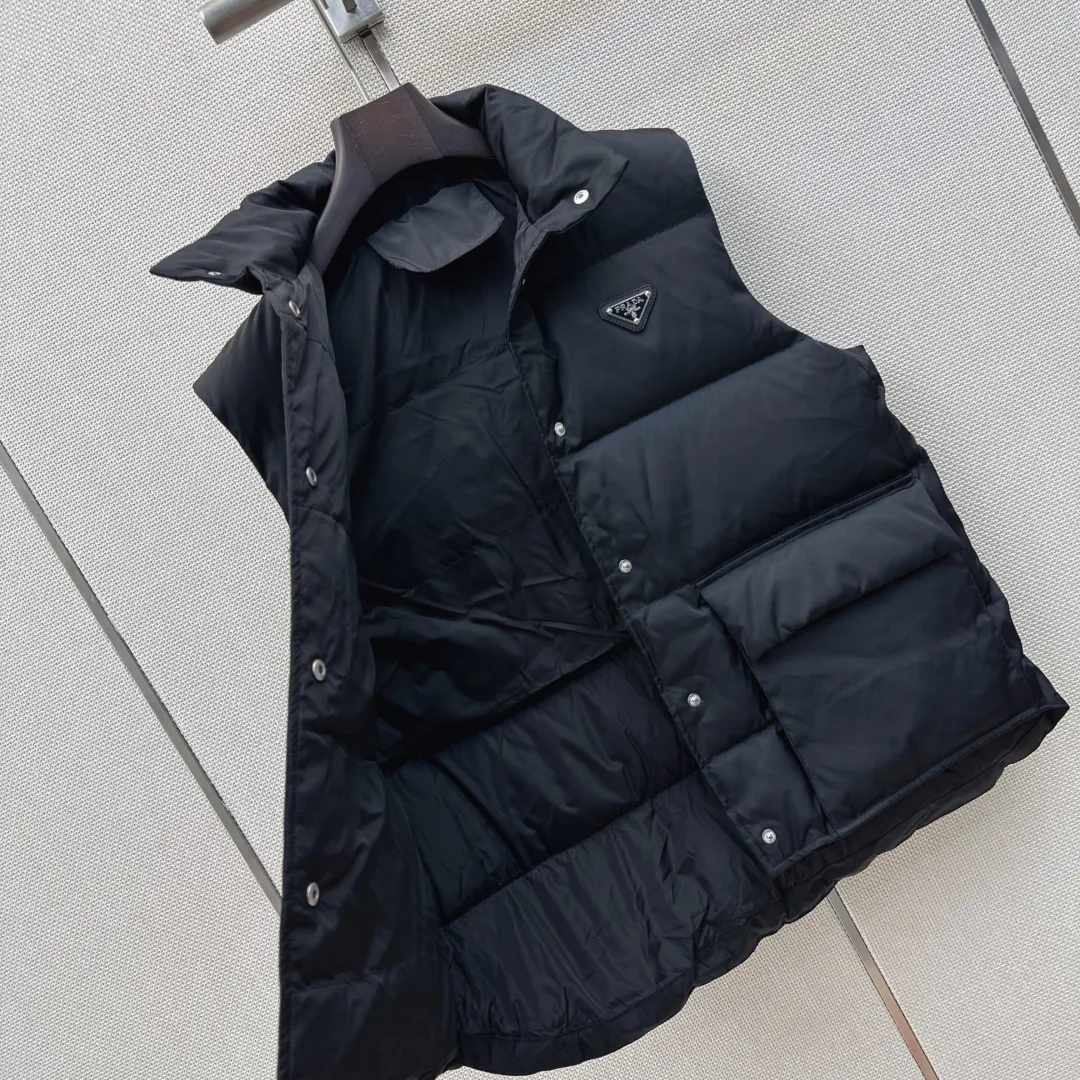 Women's Vests PRADA 18183473