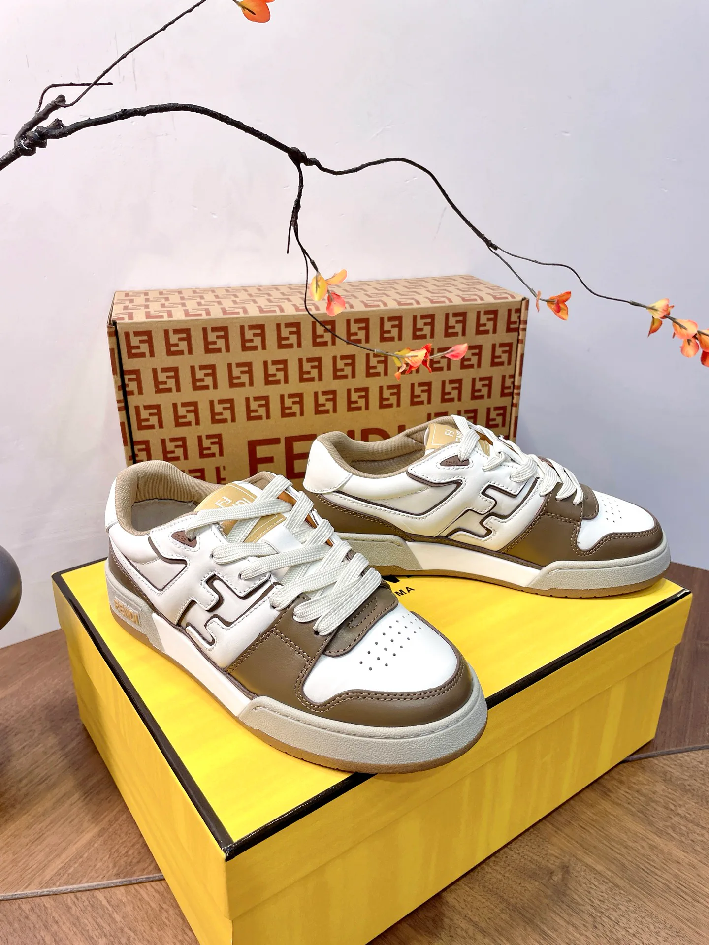 Women's Sneakers FENDI 17957321