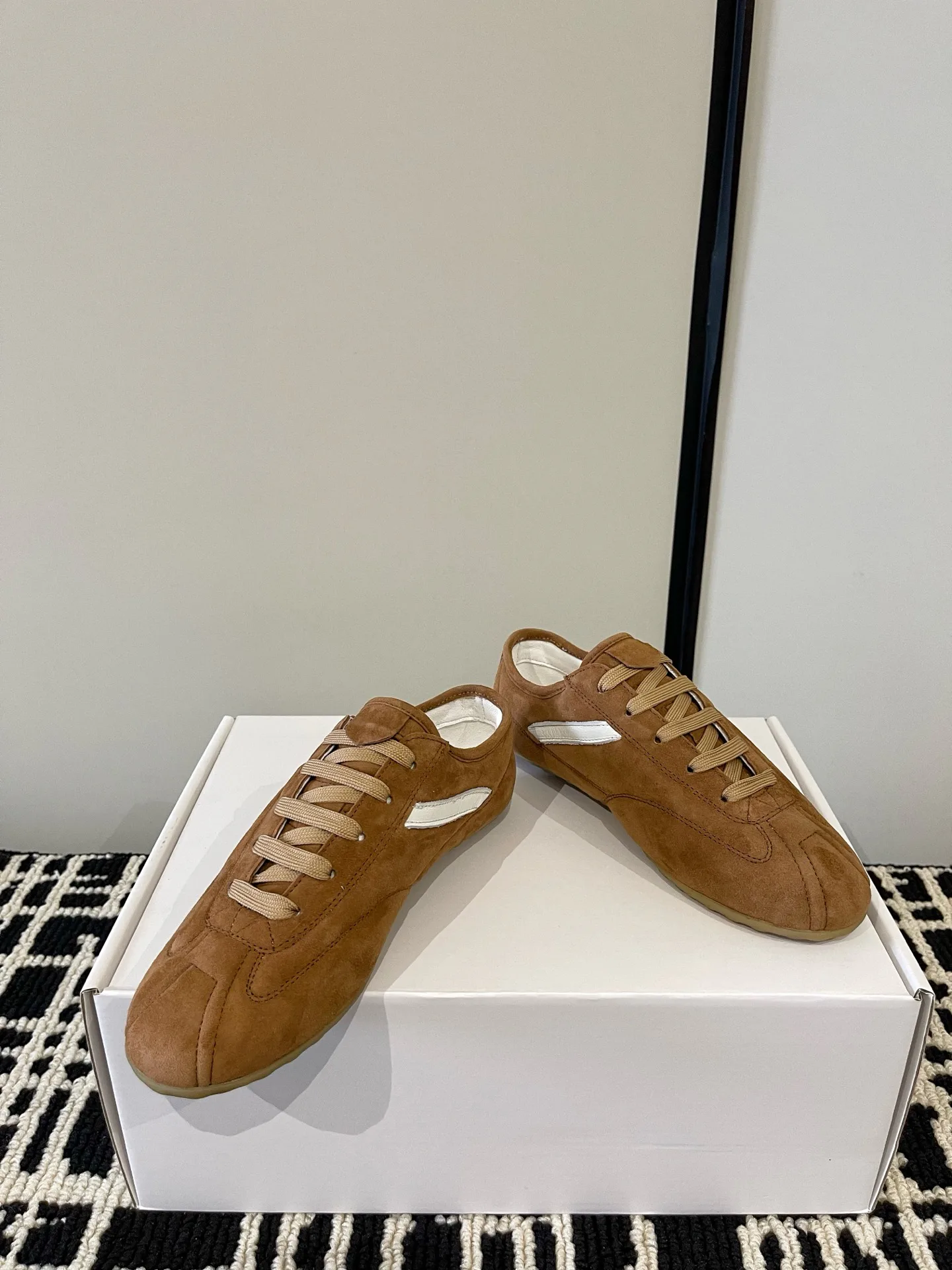 Women's Sneakers ALEXANDER MCQUEEN 18386241