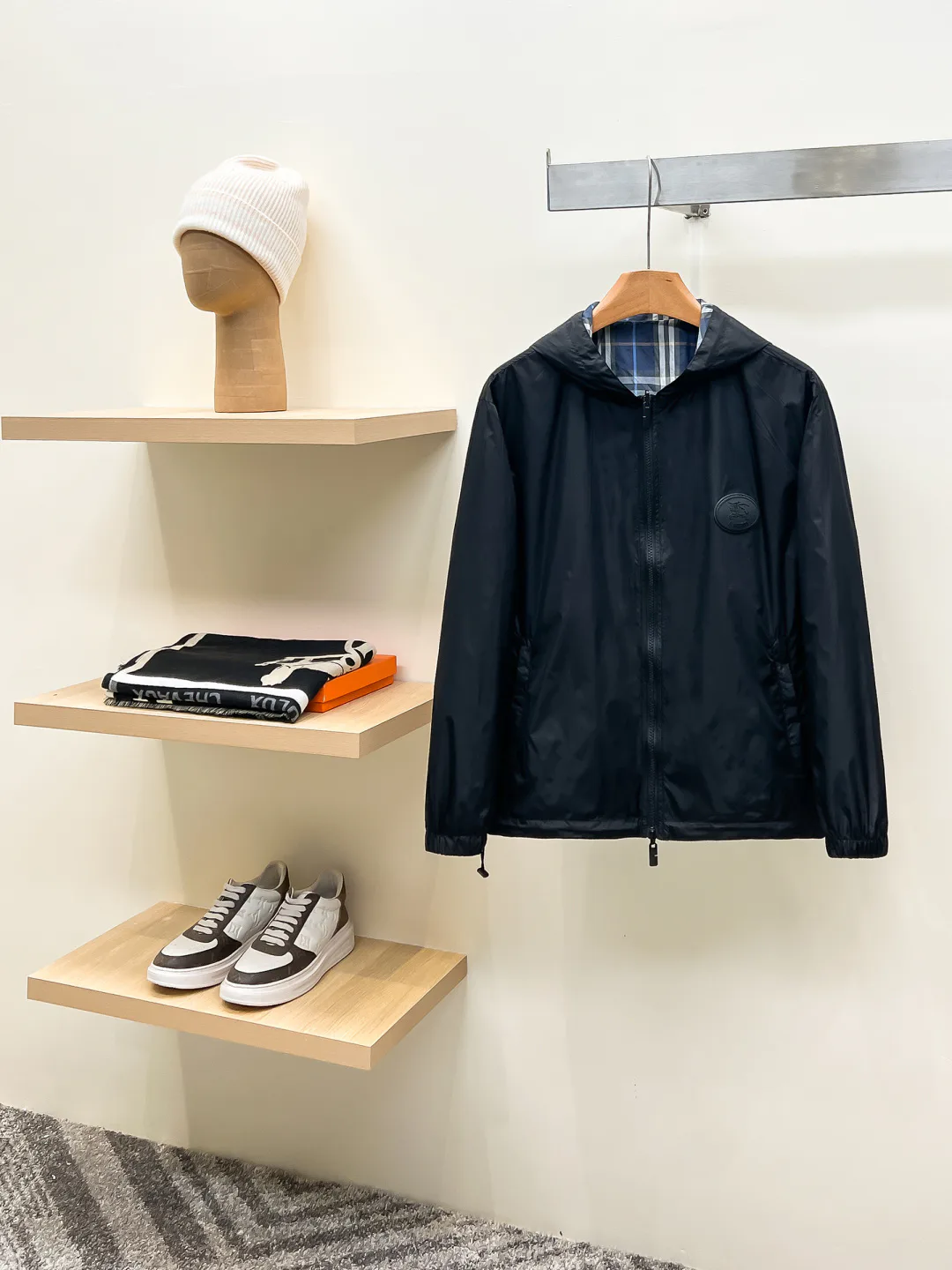 Men's Jackets And Down Jackets BURBERRY 18499067