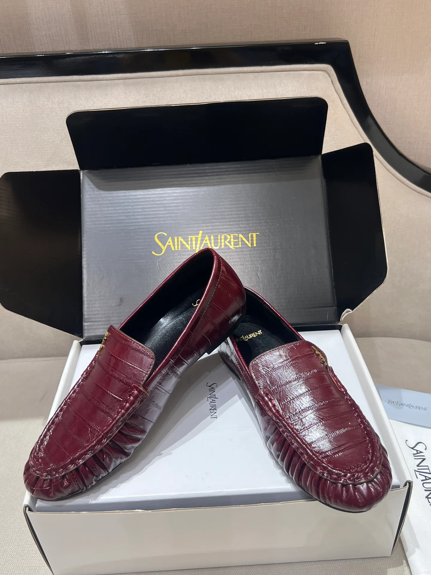 Women's Loafers And Moccasins SAINT LAURENT 17897596