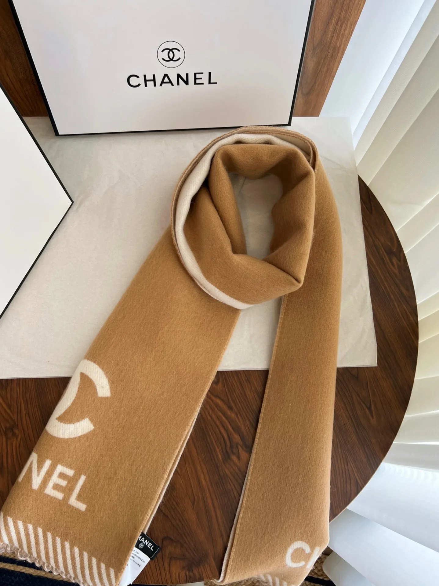 Шарфы Chanel 18555799