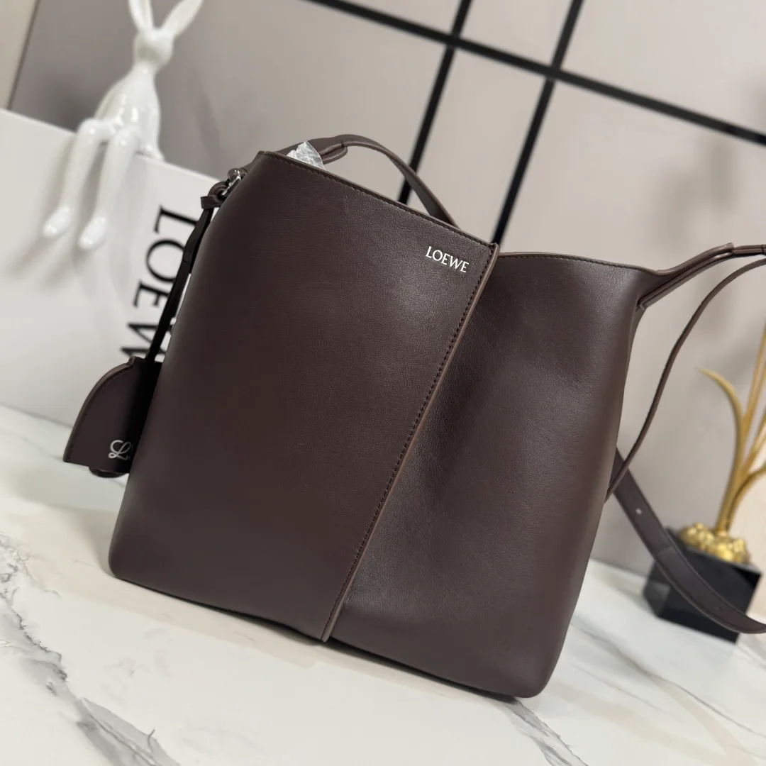 Women's Classic Handbags LOEWE 17502833