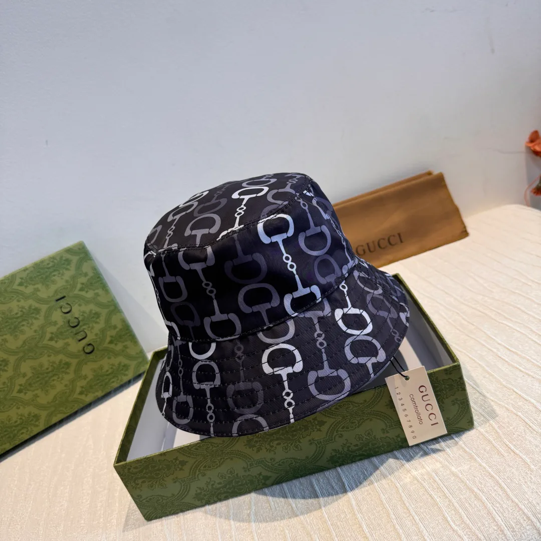 Hats GUCCI 18105284