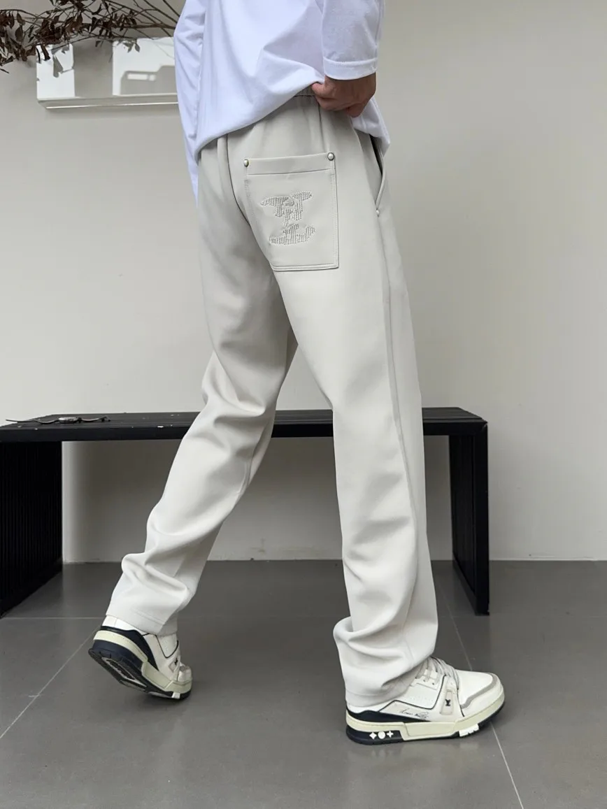 Women's Trousers LOUIS VUITTON 18178466