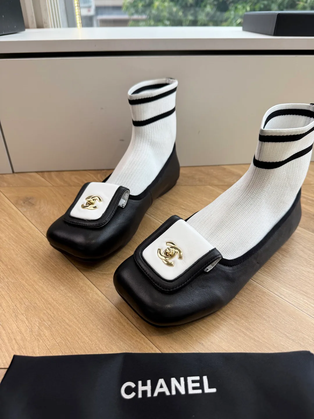 Women's Ballet Flats CHANEL 17830507