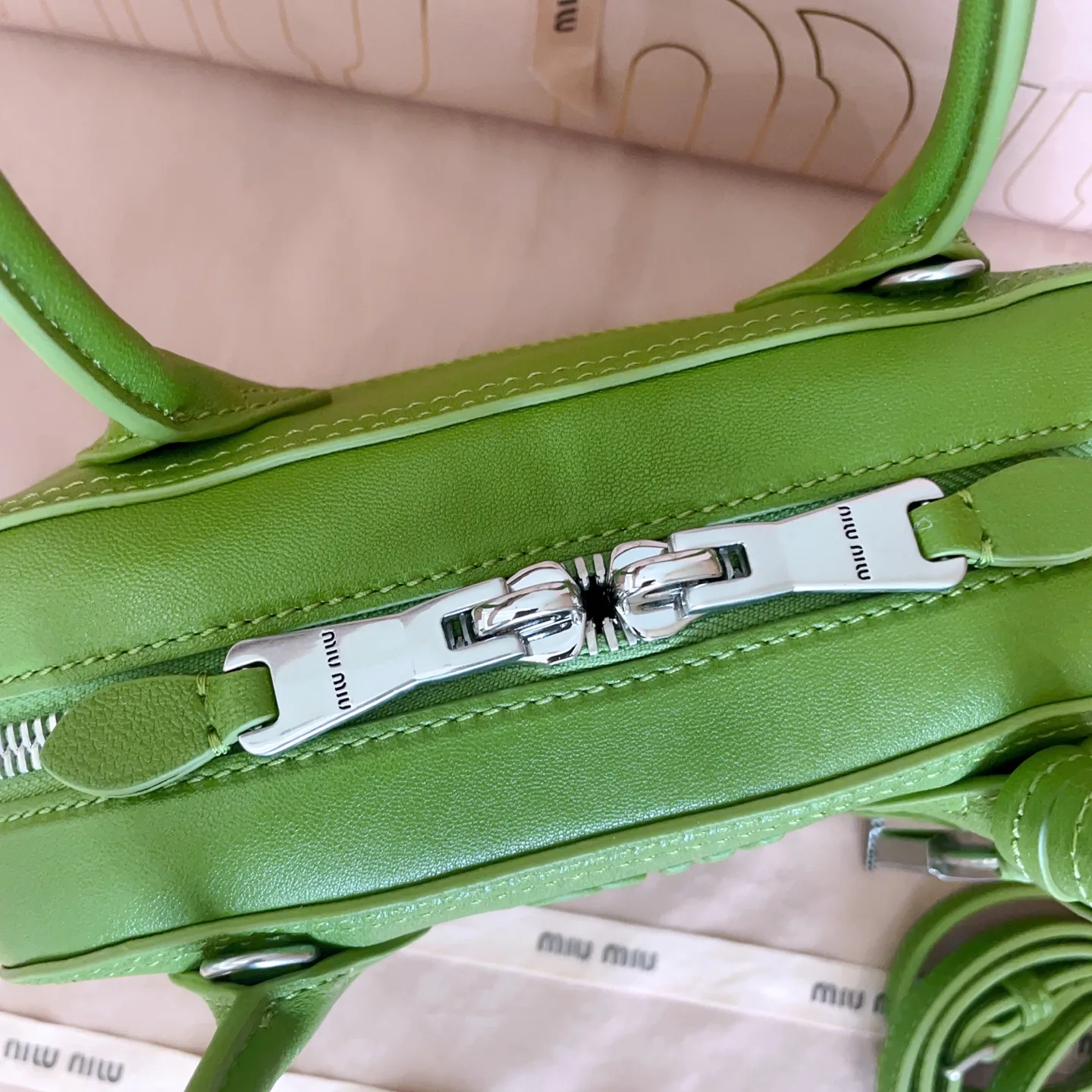 Классические Сумки Женские Miu Miu 18602453