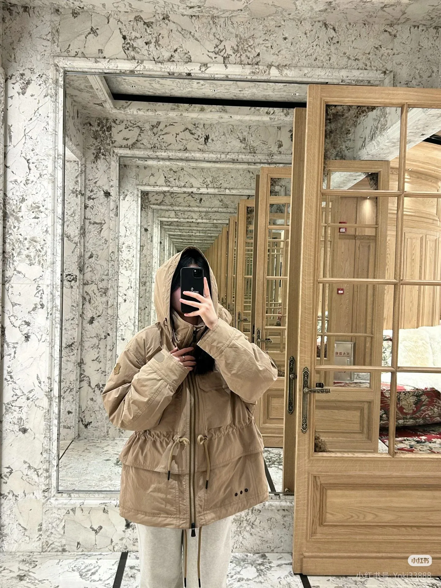 Women's Jackets And Down Jackets MONCLER 18044445