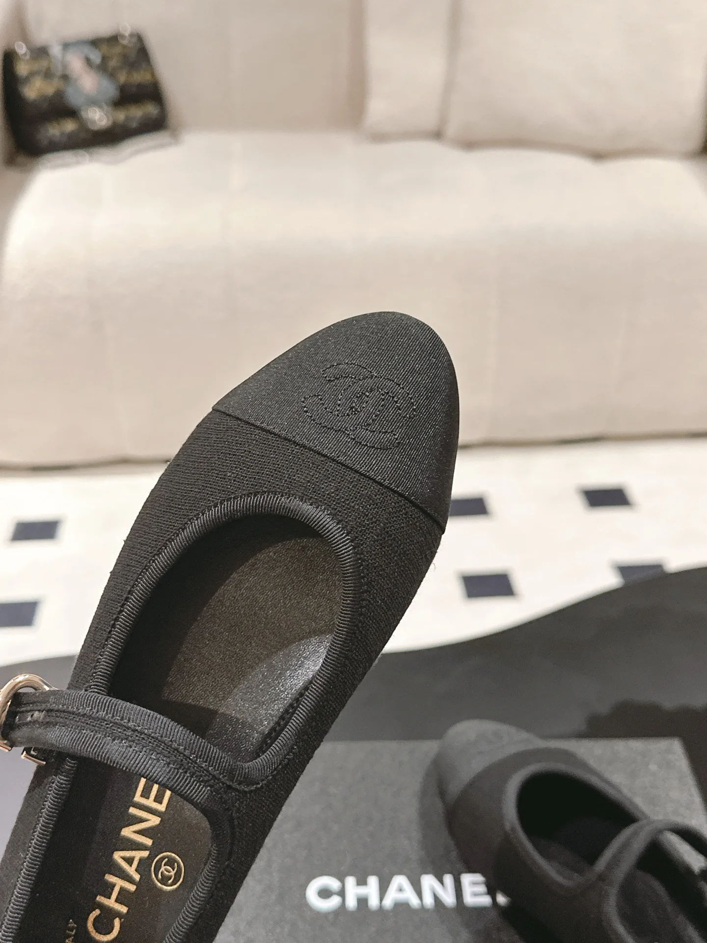 Women's Ballet Flats CHANEL 18083578
