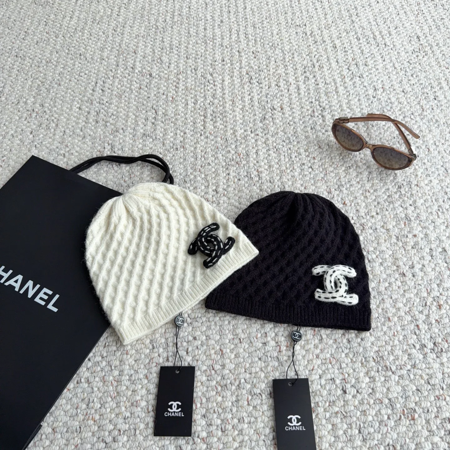 Hats CHANEL 18450110