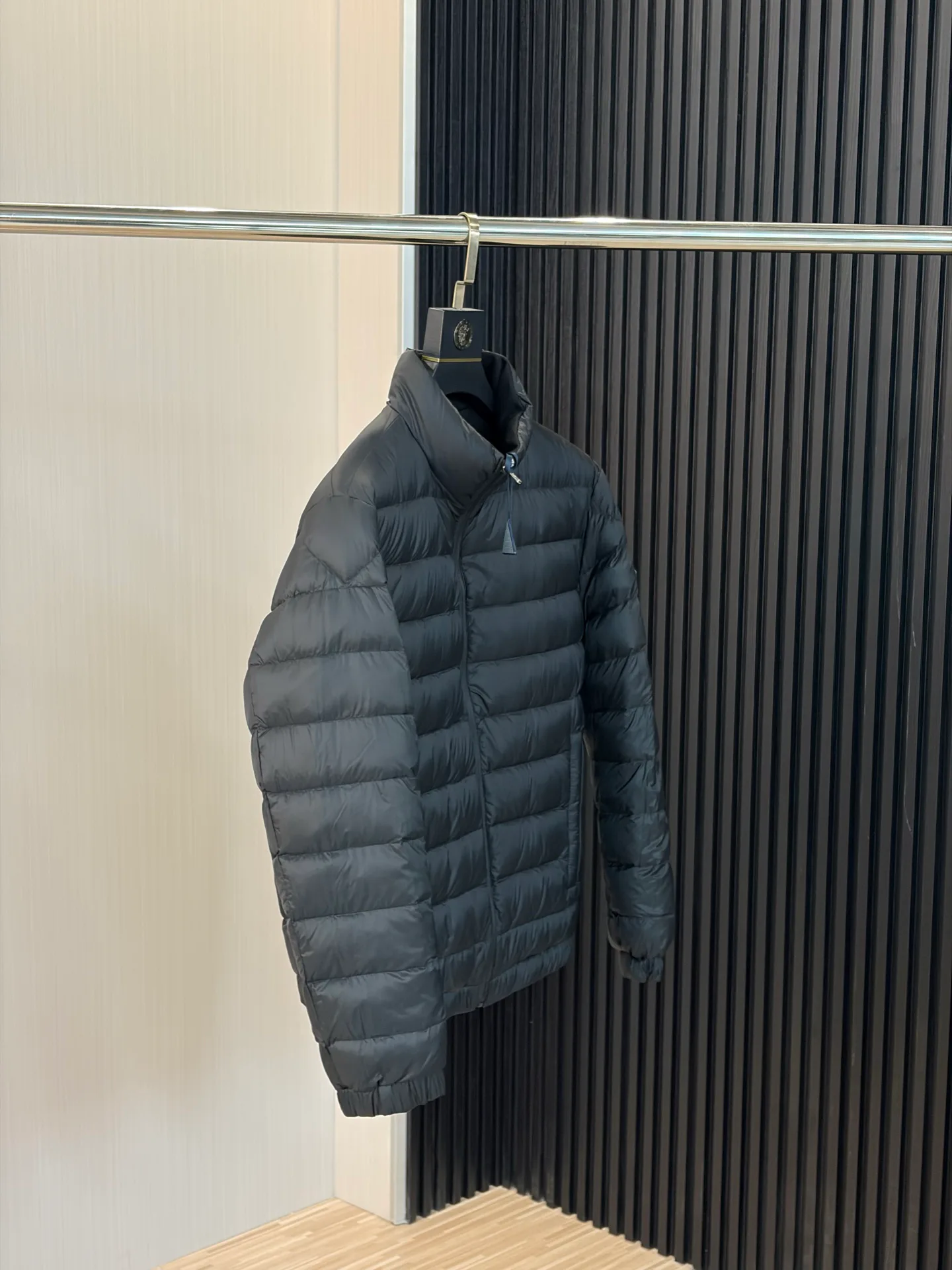 Women's Jackets And Down Jackets MONCLER 18188486