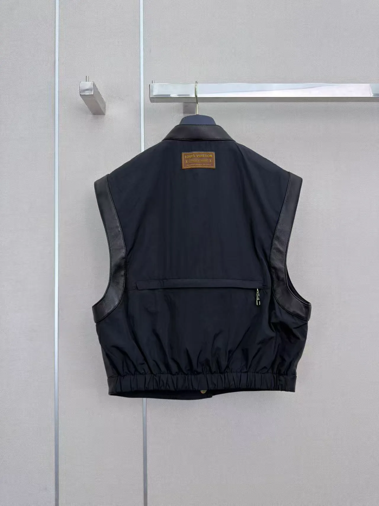Women's Vests LOUIS VUITTON 18113277