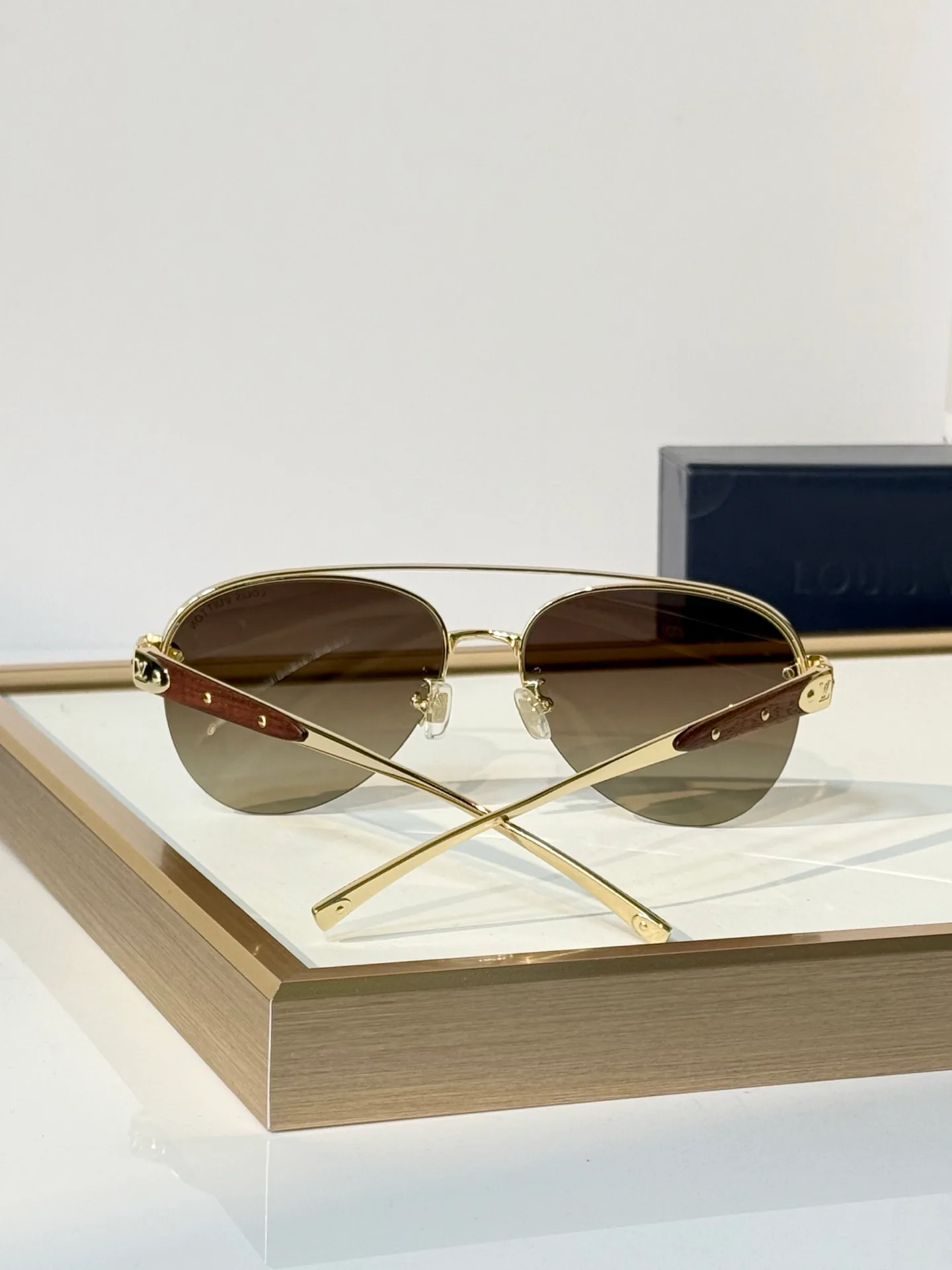 Glasses LOUIS VUITTON 18453226