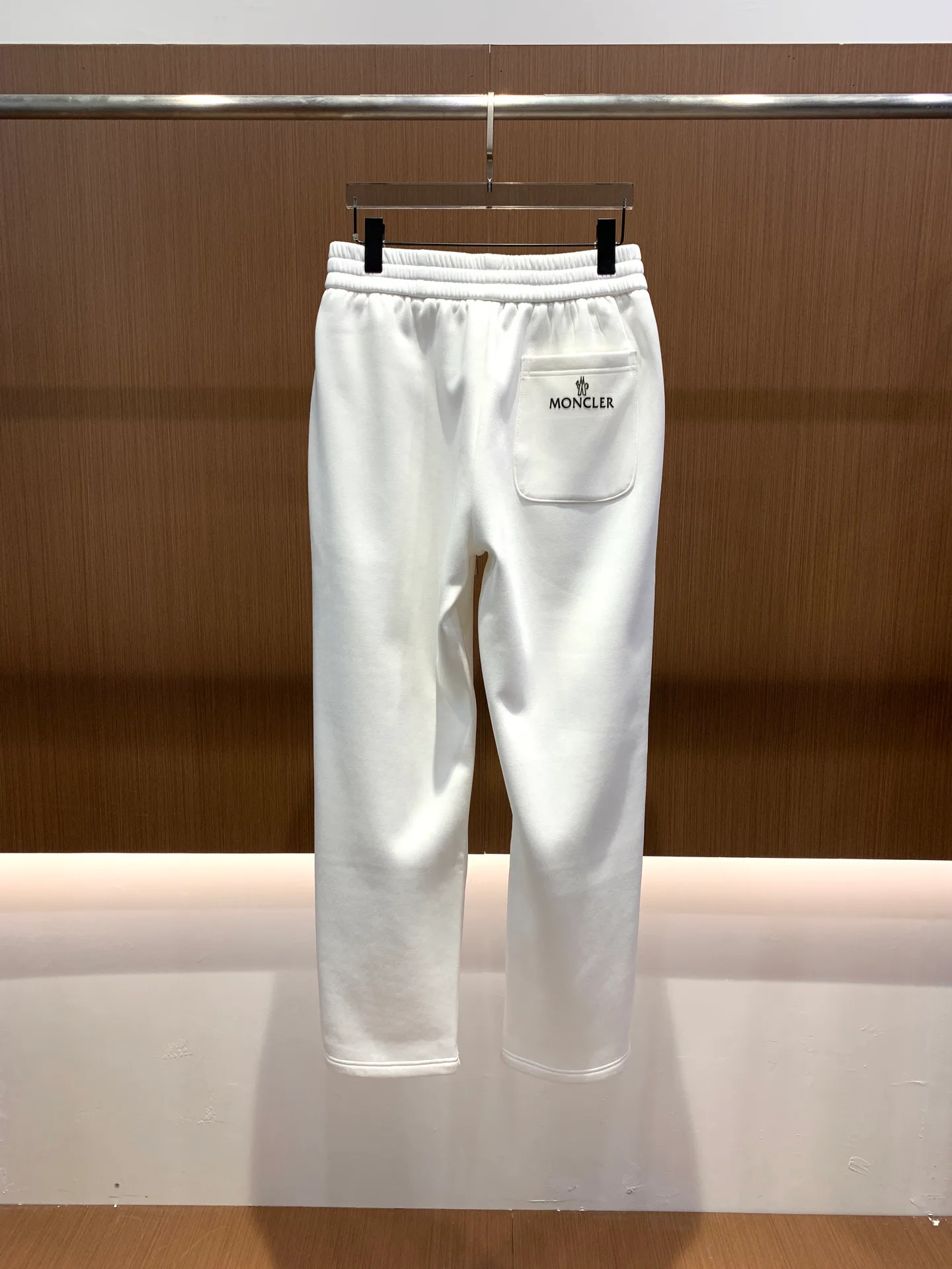 Men's Trousers MONCLER 18098478