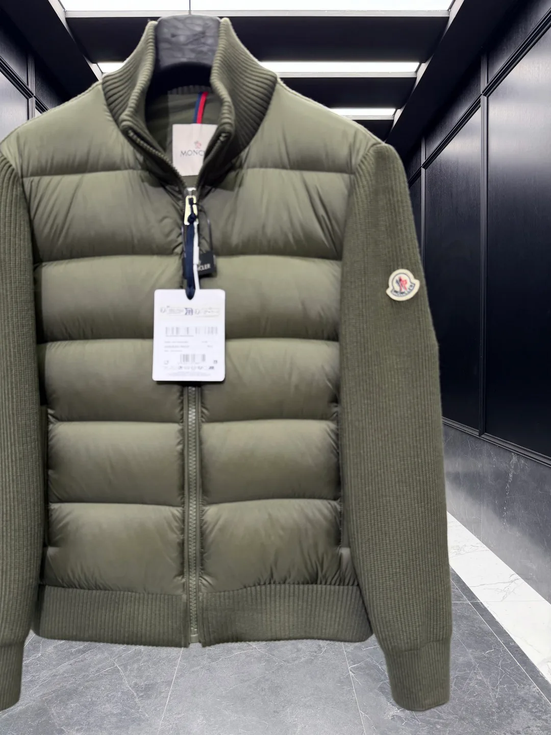 Men's Jackets And Down Jackets MONCLER 18416839