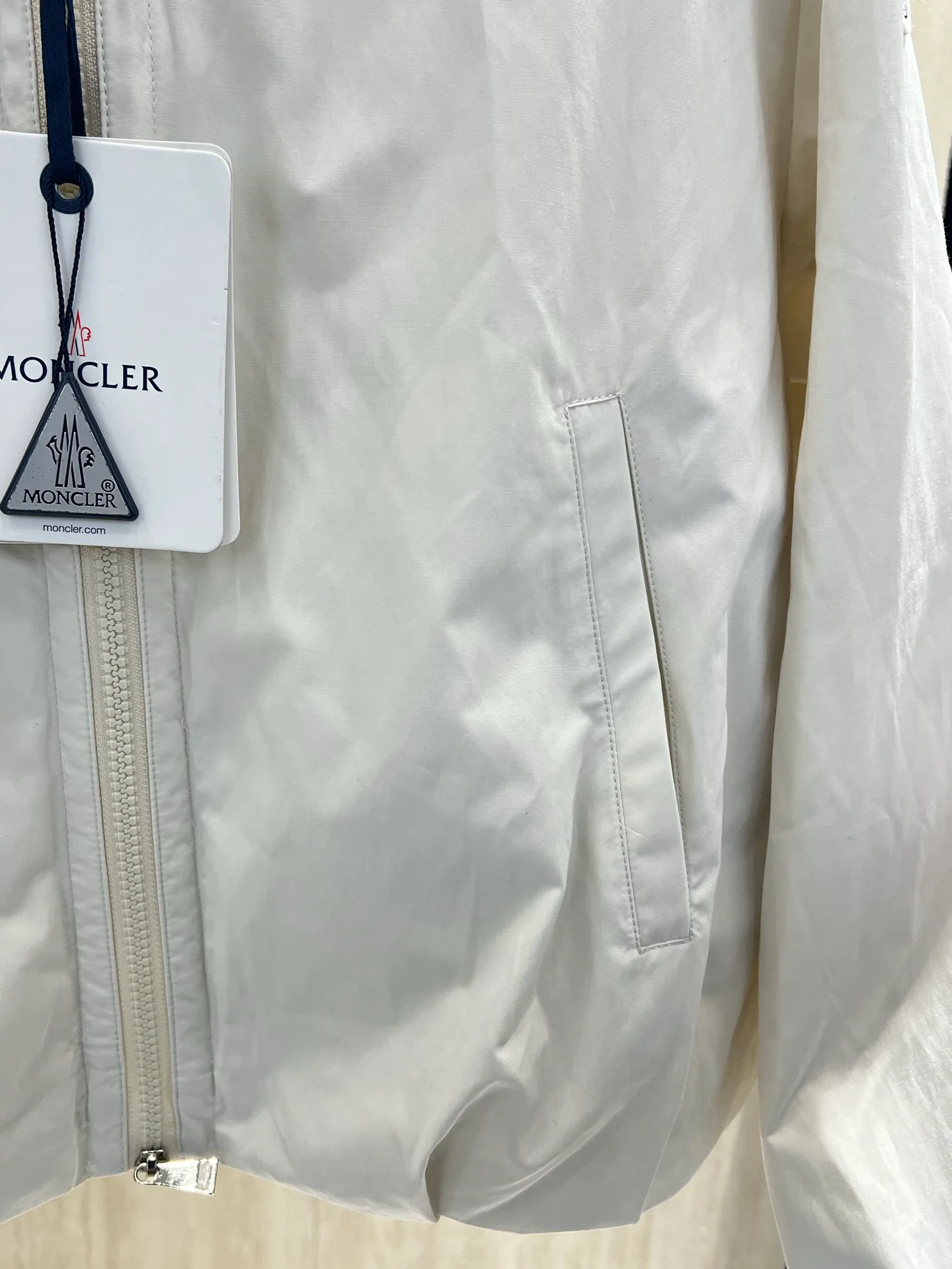 Women's Jackets And Down Jackets MONCLER 17959167