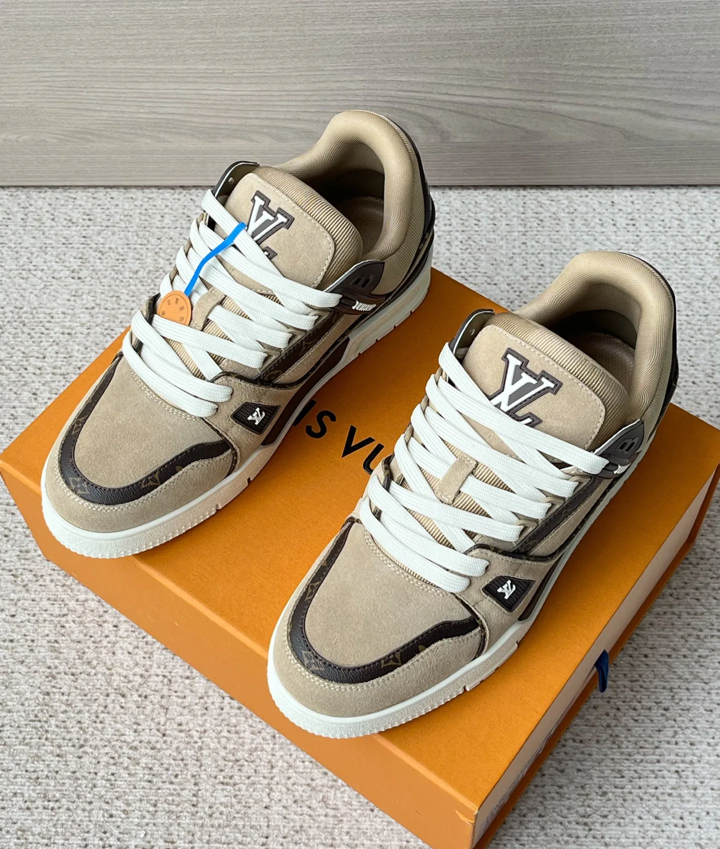 Men's Sneakers LOUIS VUITTON 17972113