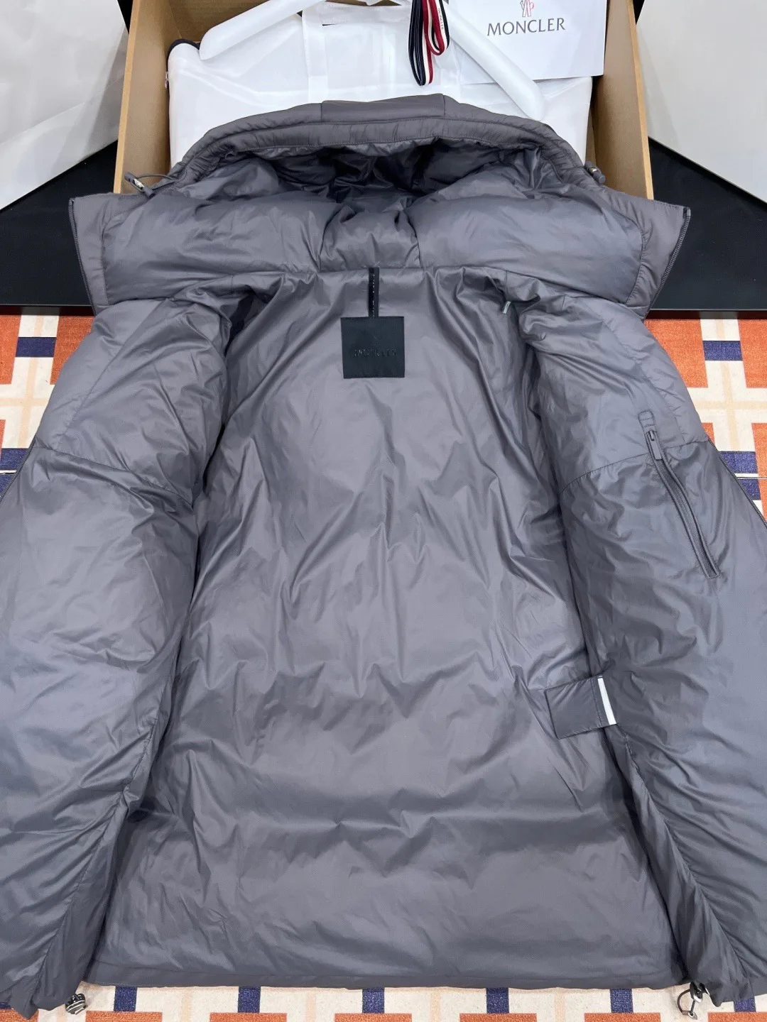 Men's Jackets And Down Jackets MONCLER 18281280