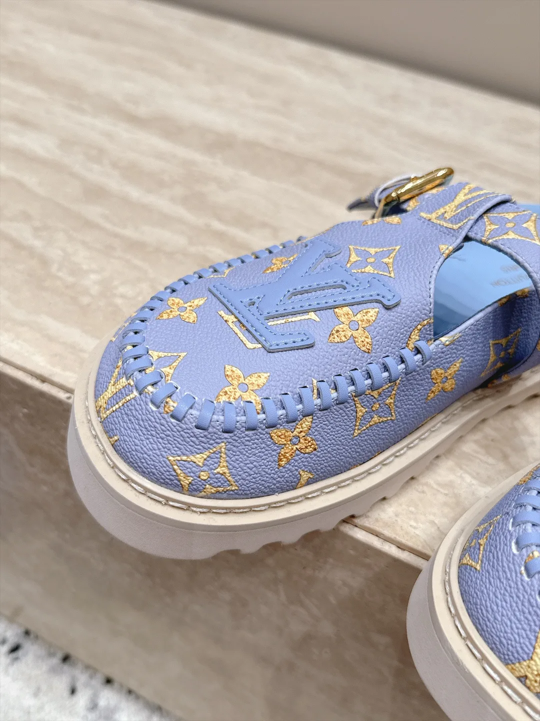 Women's Mules And Clogs LOUIS VUITTON 18187132
