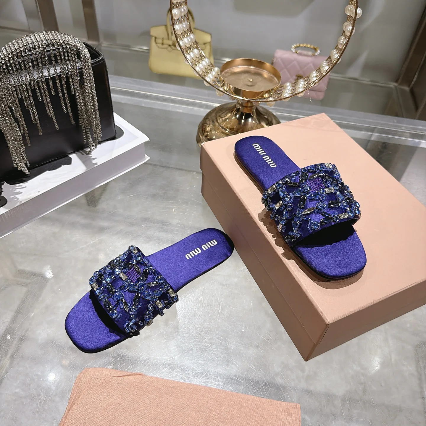 Women's Flip-Flops MIU MIU 18025810