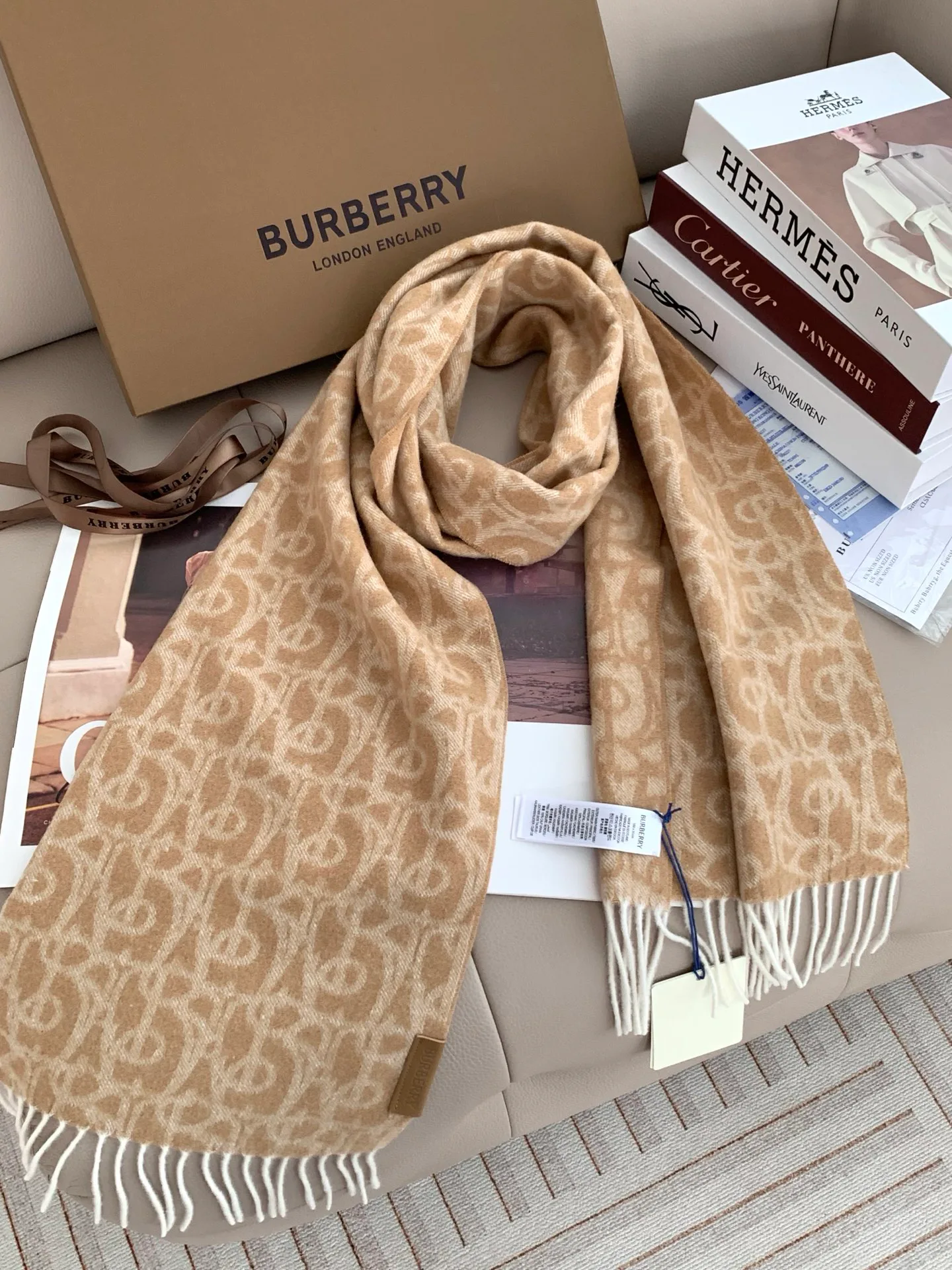 Scarves BURBERRY 18222529