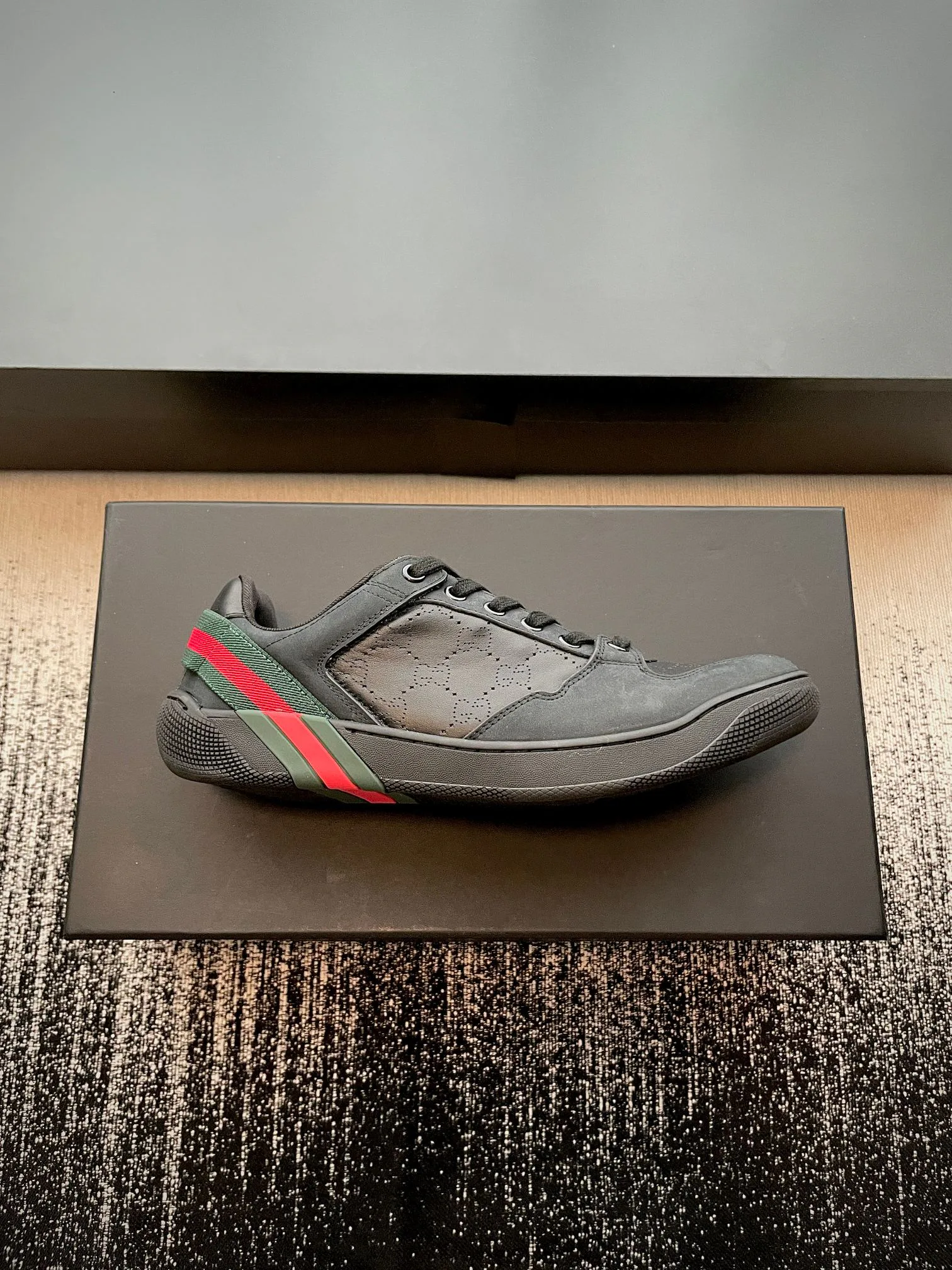 Women's Sneakers GUCCI 18447988