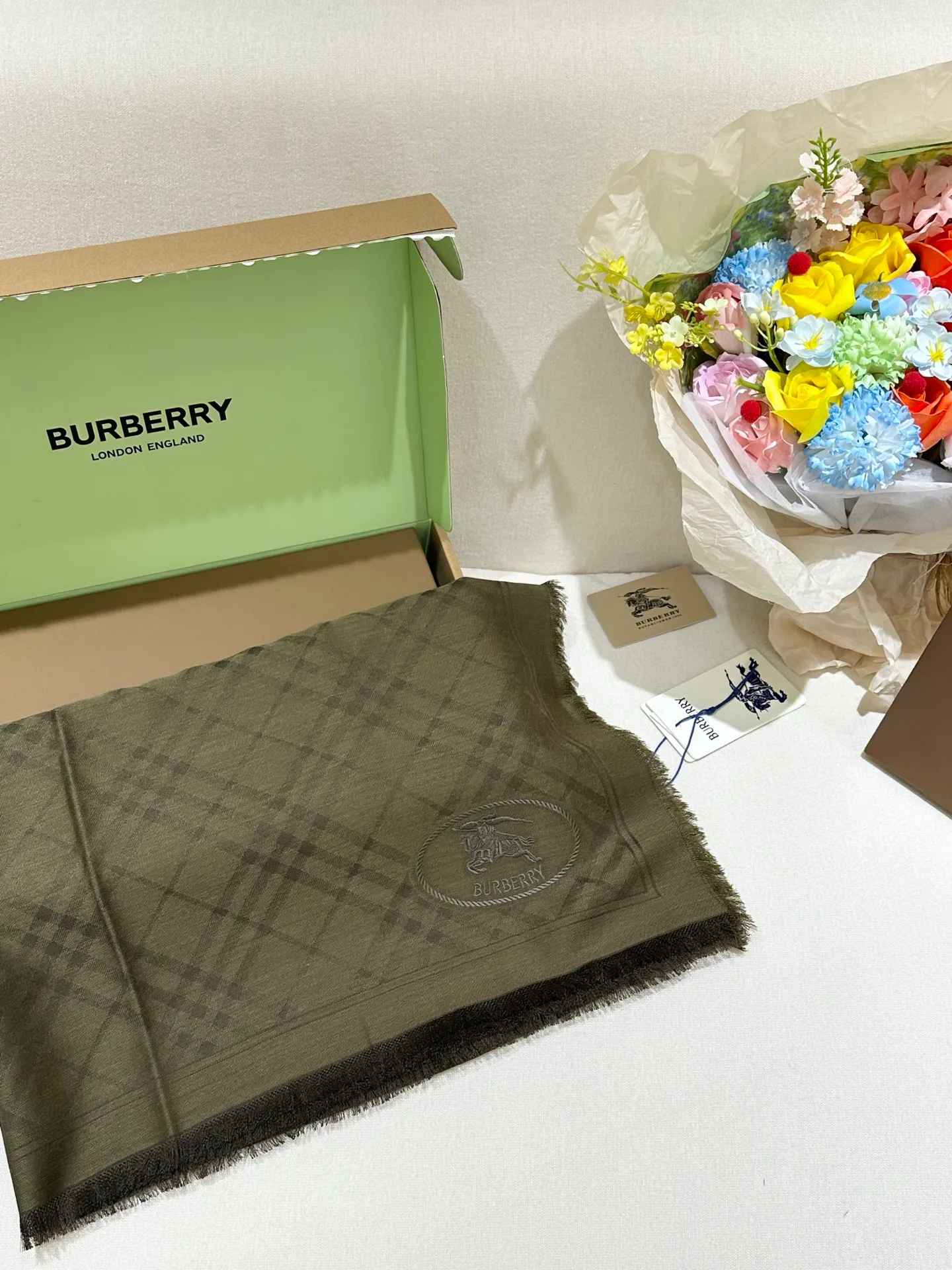 Scarves BURBERRY 17916826