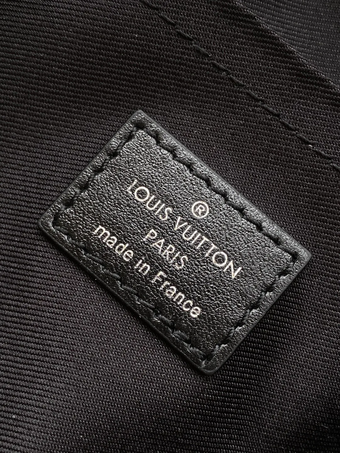 Классические Сумки Женские Louis Vuitton 18664403