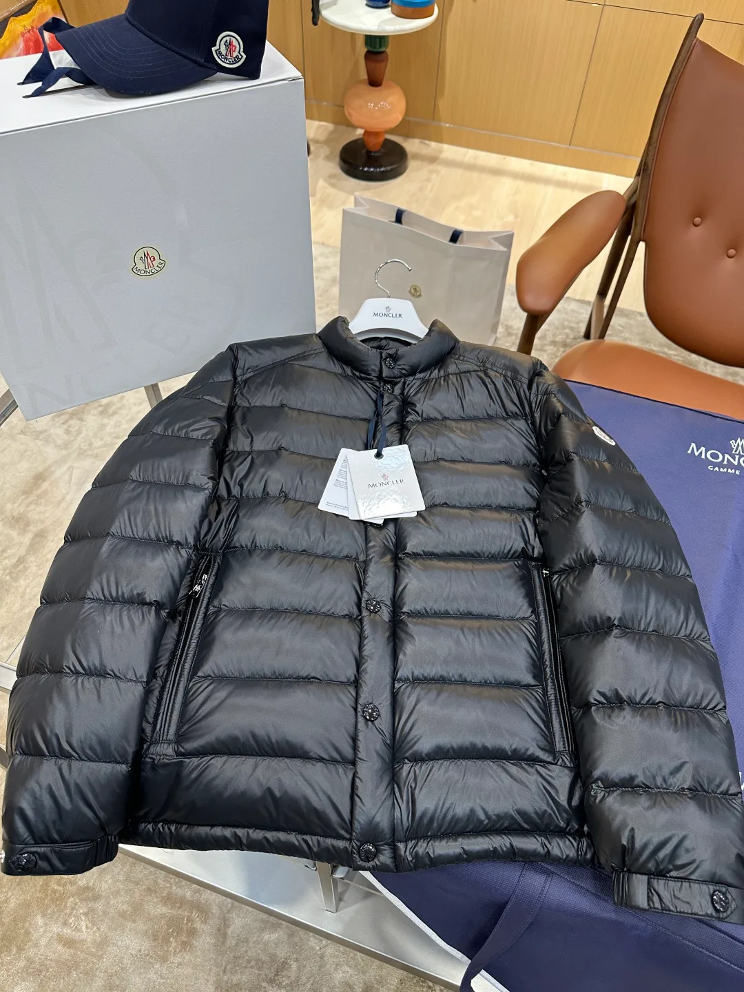 Men's Jackets And Down Jackets MONCLER 18260879