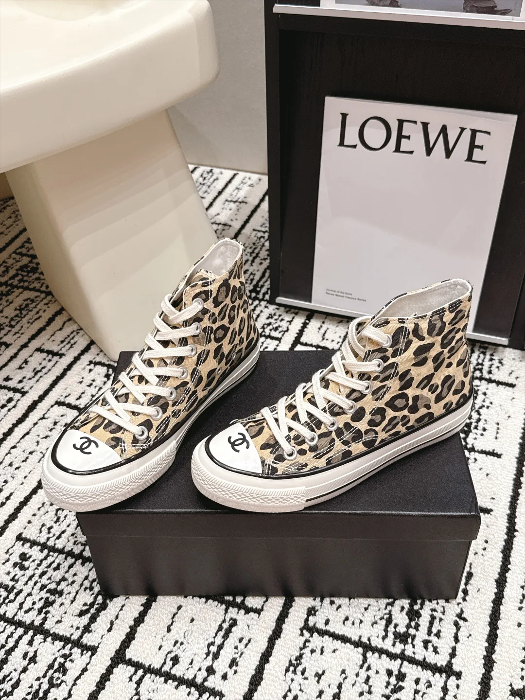 Women's Sneakers CHANEL 18139183