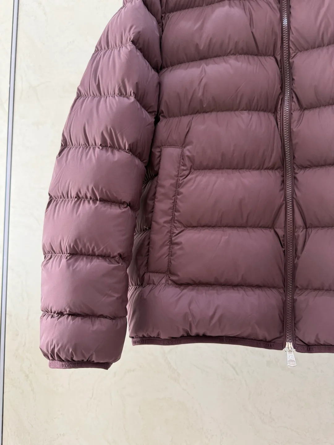 Women's Jackets And Down Jackets MONCLER 18376090