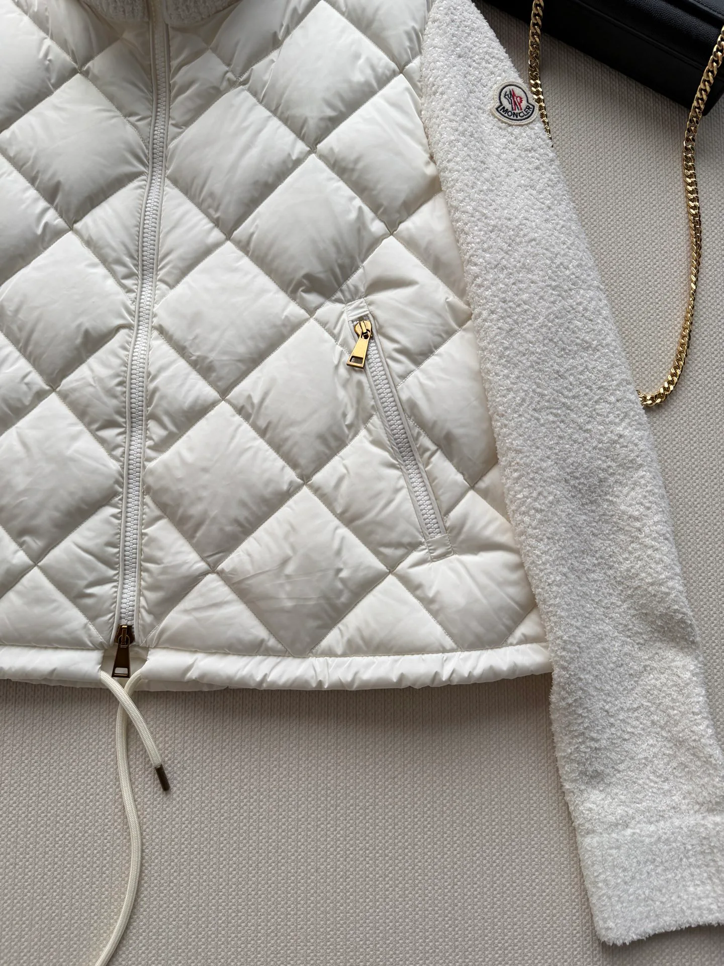 Women's Jackets And Down Jackets MONCLER 18325815