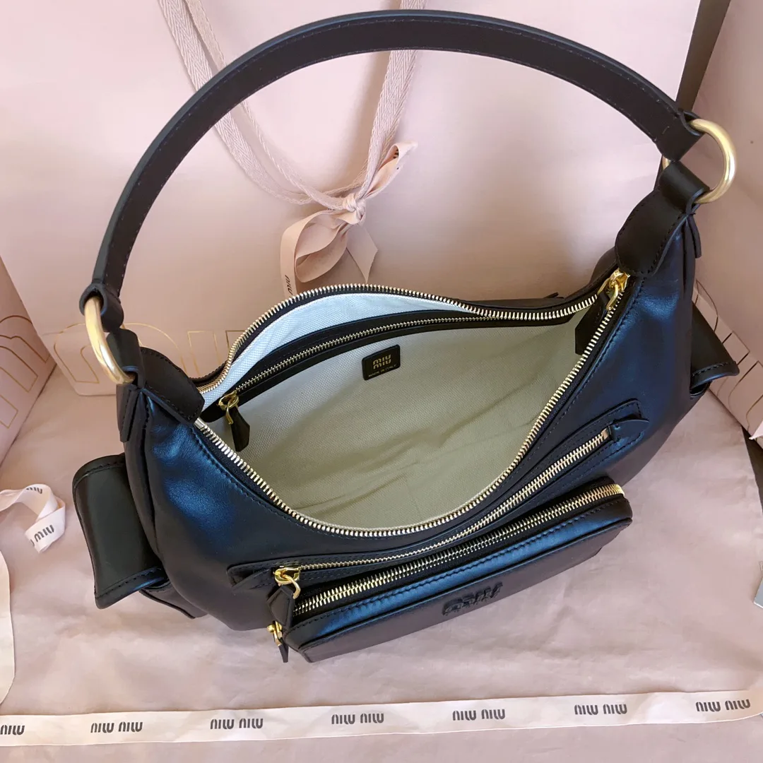 Women's Classic Handbags MIU MIU 18105823