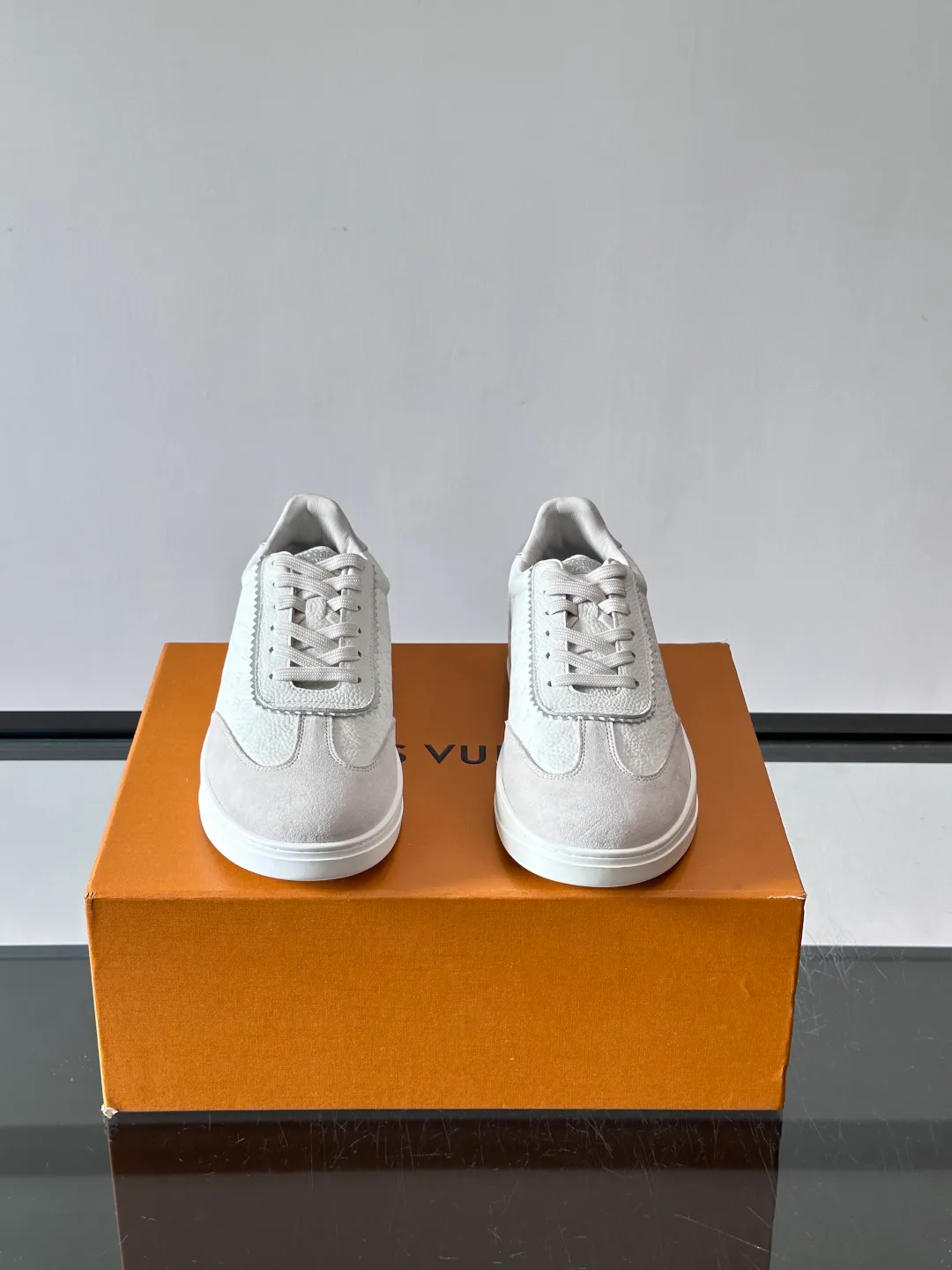 Men's Sneakers LOUIS VUITTON 17961802