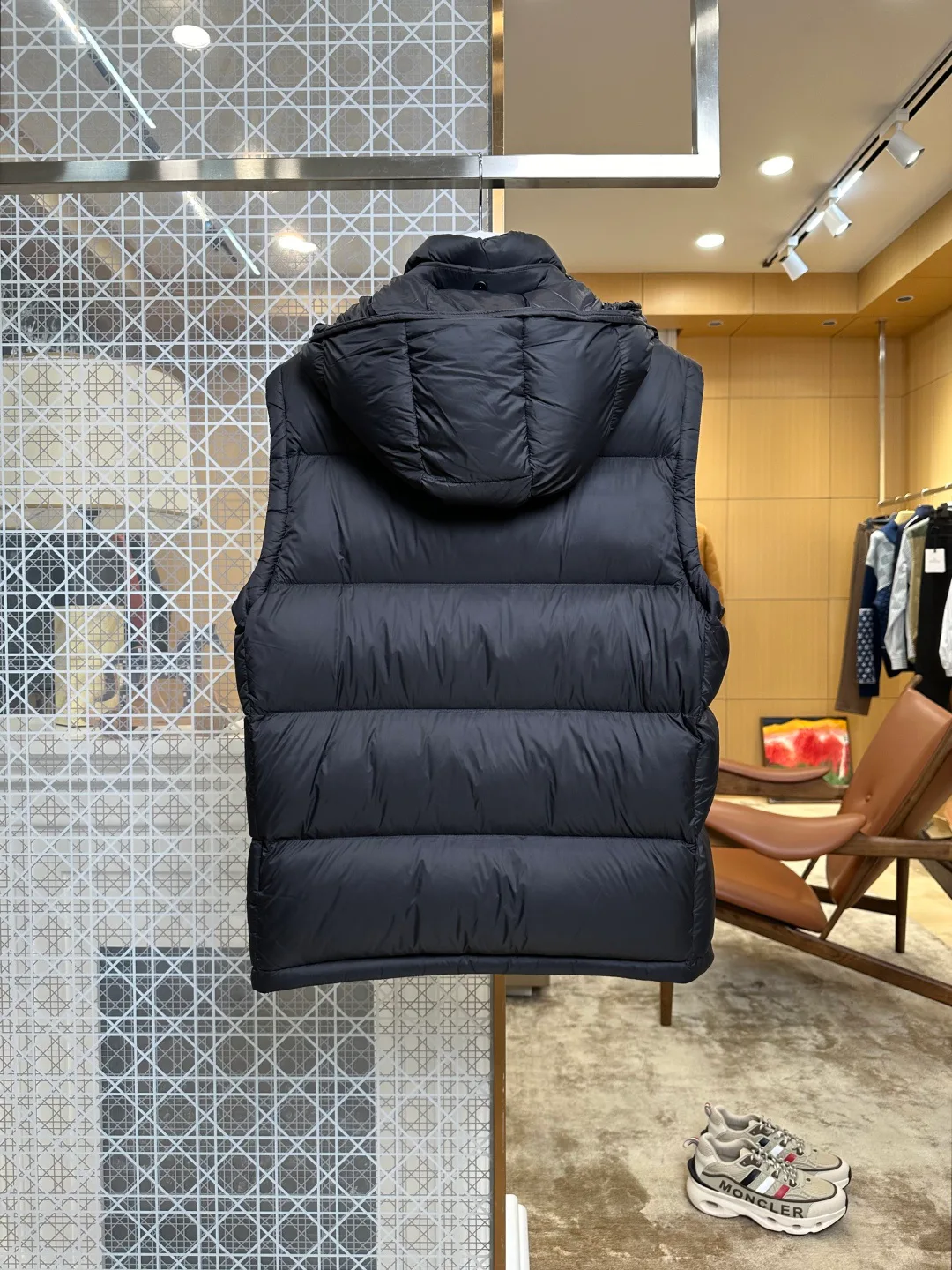 Men's Jackets And Down Jackets MONCLER 18260869