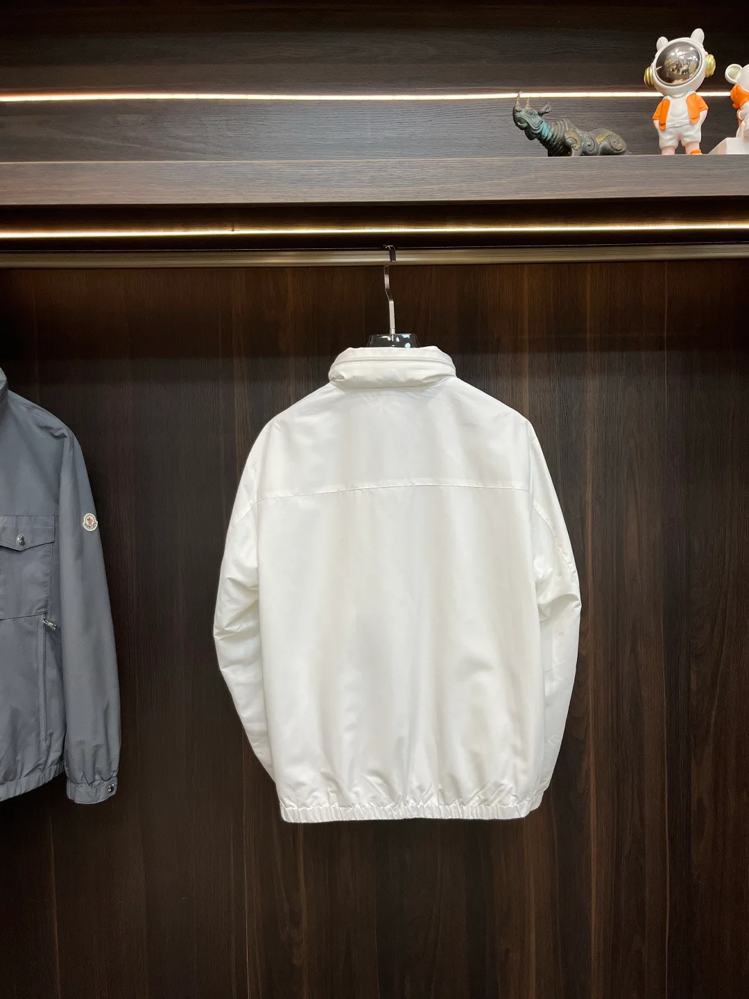 Men's Jackets And Down Jackets MONCLER 18416884