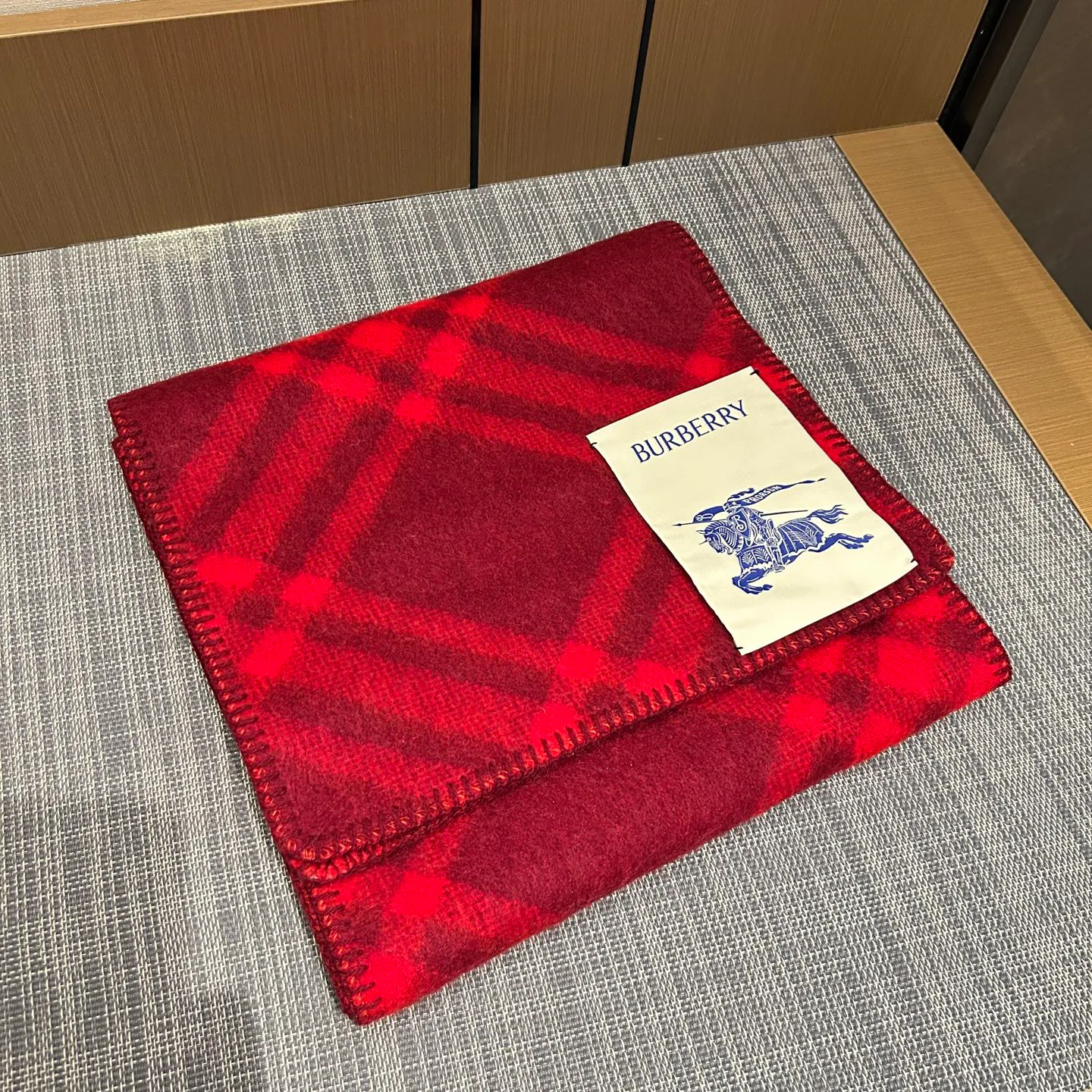 Scarves BURBERRY 18507371