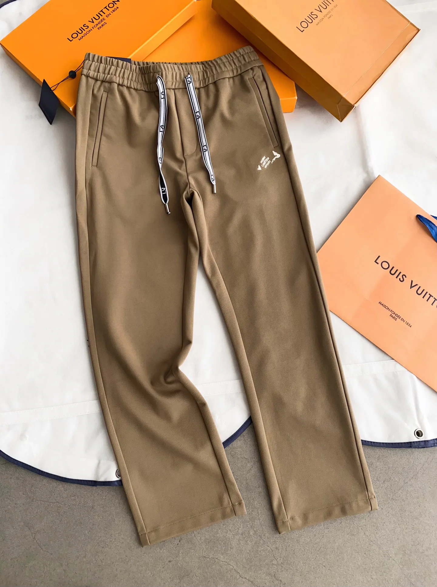 Men's Trousers LOUIS VUITTON 18161918